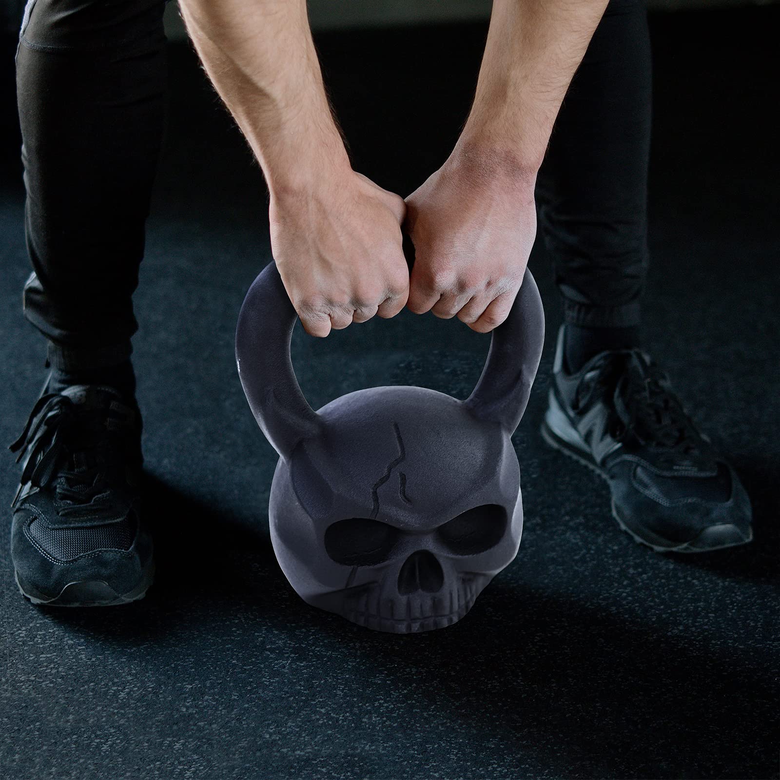 20 kg Totenkopf Kettlebell - Ausgefallene Gusseisen Kugelhantel im Skull-Design