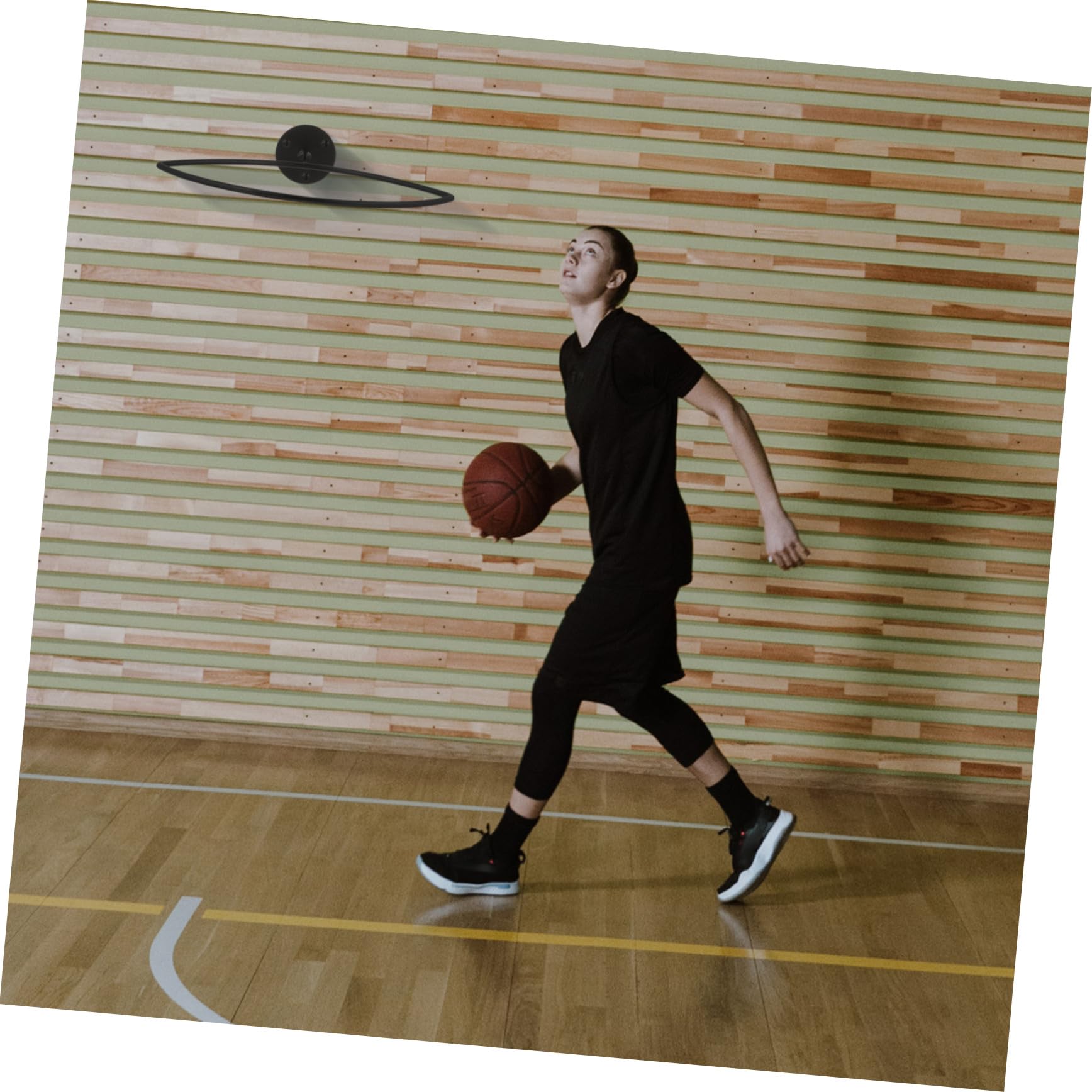 Kisangel Soporte De Fútbol ​​Soporte para Gimnasio Decoración para Autos Póster Soporte para Baloncesto Estante para Almacenamiento De Baloncesto Accesorios para Balones Soporte