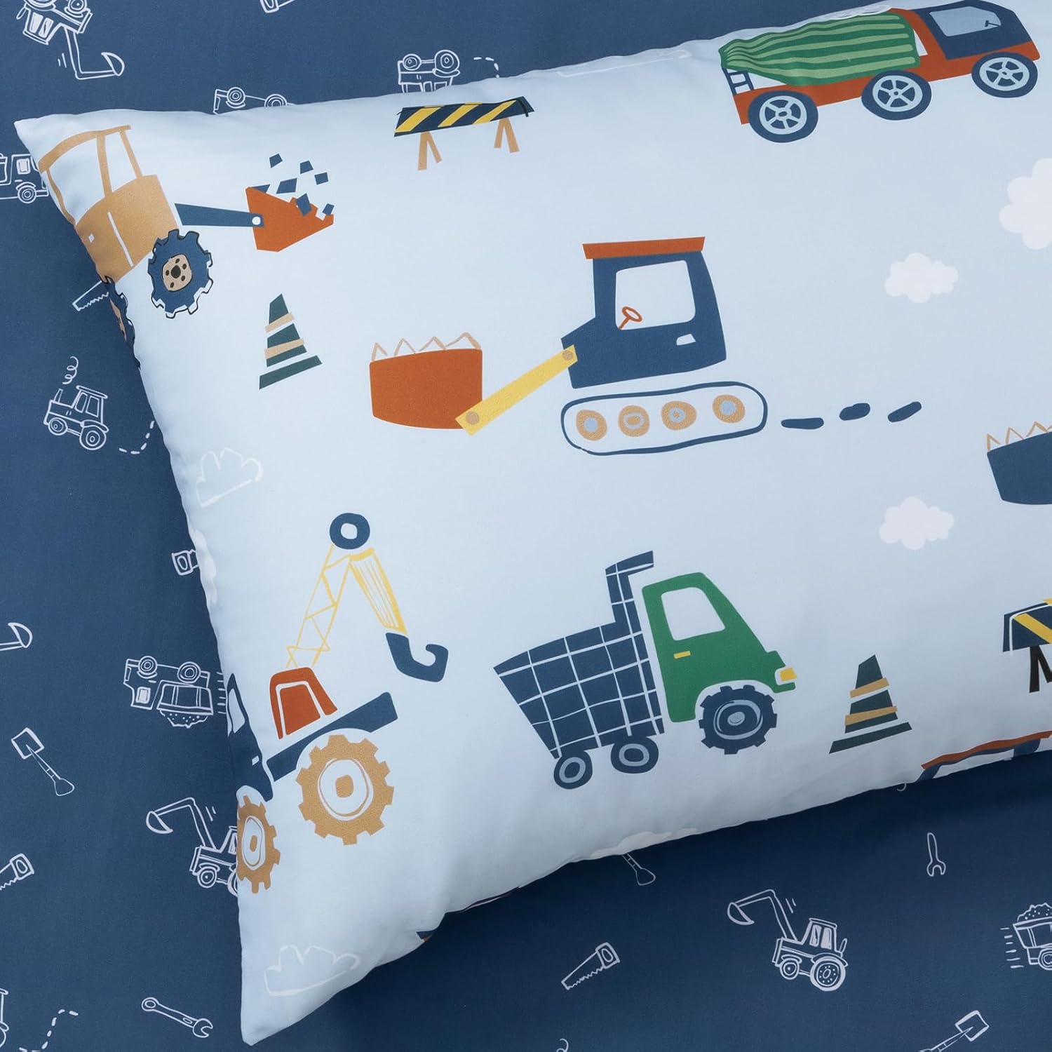david's kids 4 Piece Toddler Bedding Set - Soft Breathable Toddler Bedding Set for Boys Girls, Includes Quilted Comforter, Flat Sheet, Fitted Sheet and Pillowcase, Truck