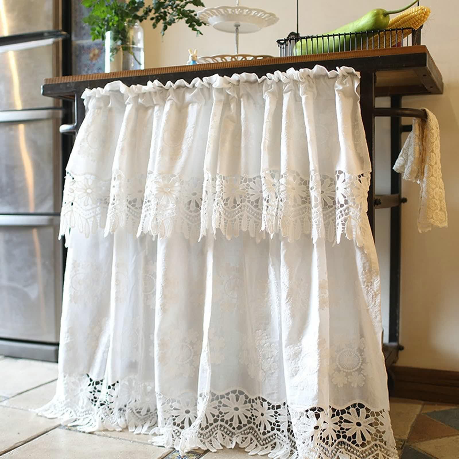 Zazdrostka 100 cm szerokości, zazdrostka do kuchni, styl dworkowy, biała, bawełna i len, krótkie, bistro, koronkowe z kwiatowym wzorem, 1 sztuka, szer. 100 x wys. 85 cm