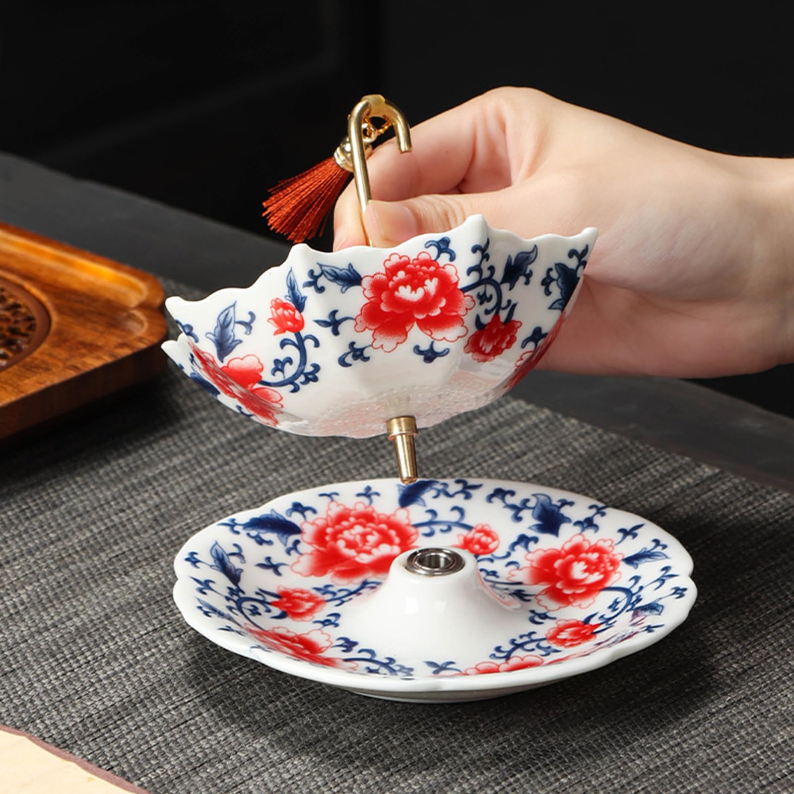 Infuseur à thé en porcelaine délicate, en forme de parapluie, avec support assorti, un chef-d'œuvre de la tradition chinoise bleue et blanche pour une infusion parfaite-Peony Flowers Set-2PCS