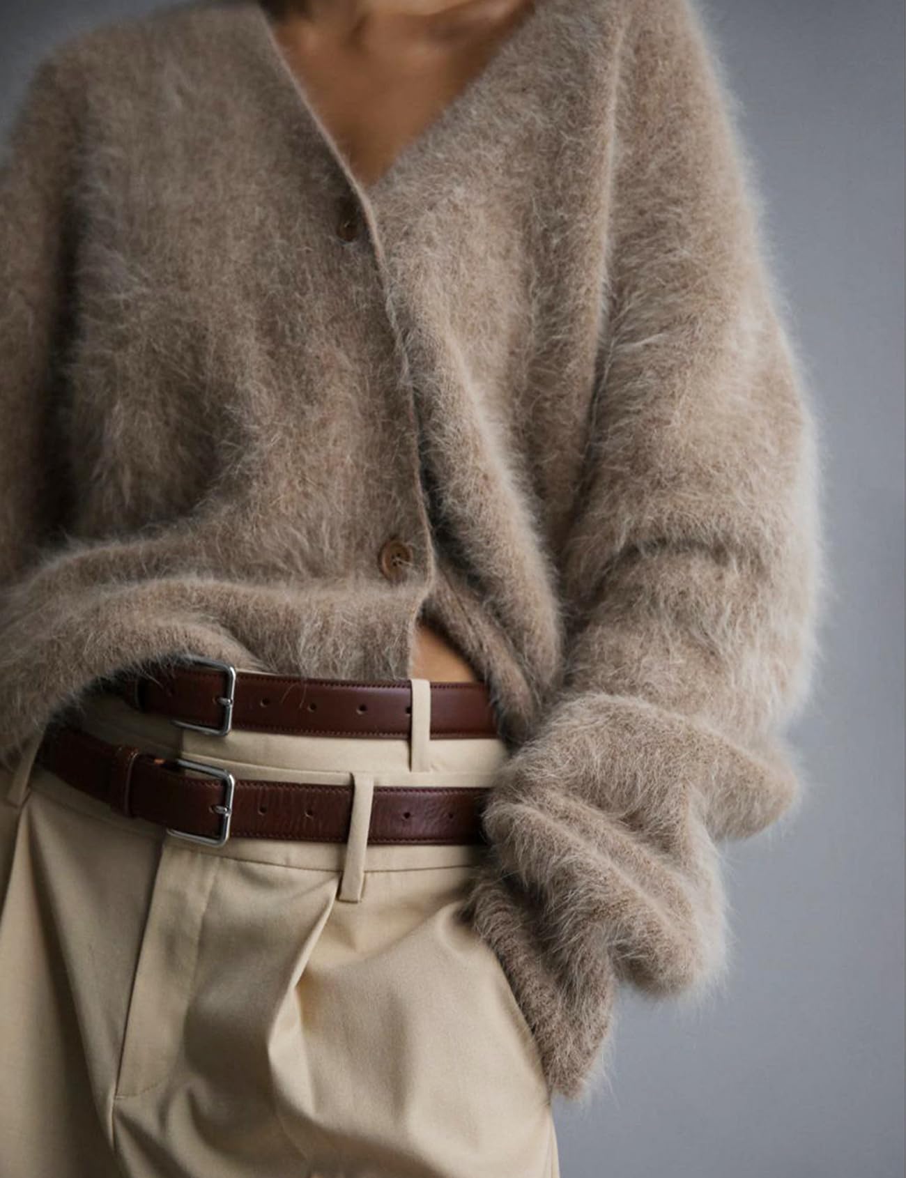 Yimoon Damen-Strickjacke mit Flauschoptik, V-Ausschnitt, langen Ärmeln, Knopfleiste und lockerem, flauschigem Strick 2026