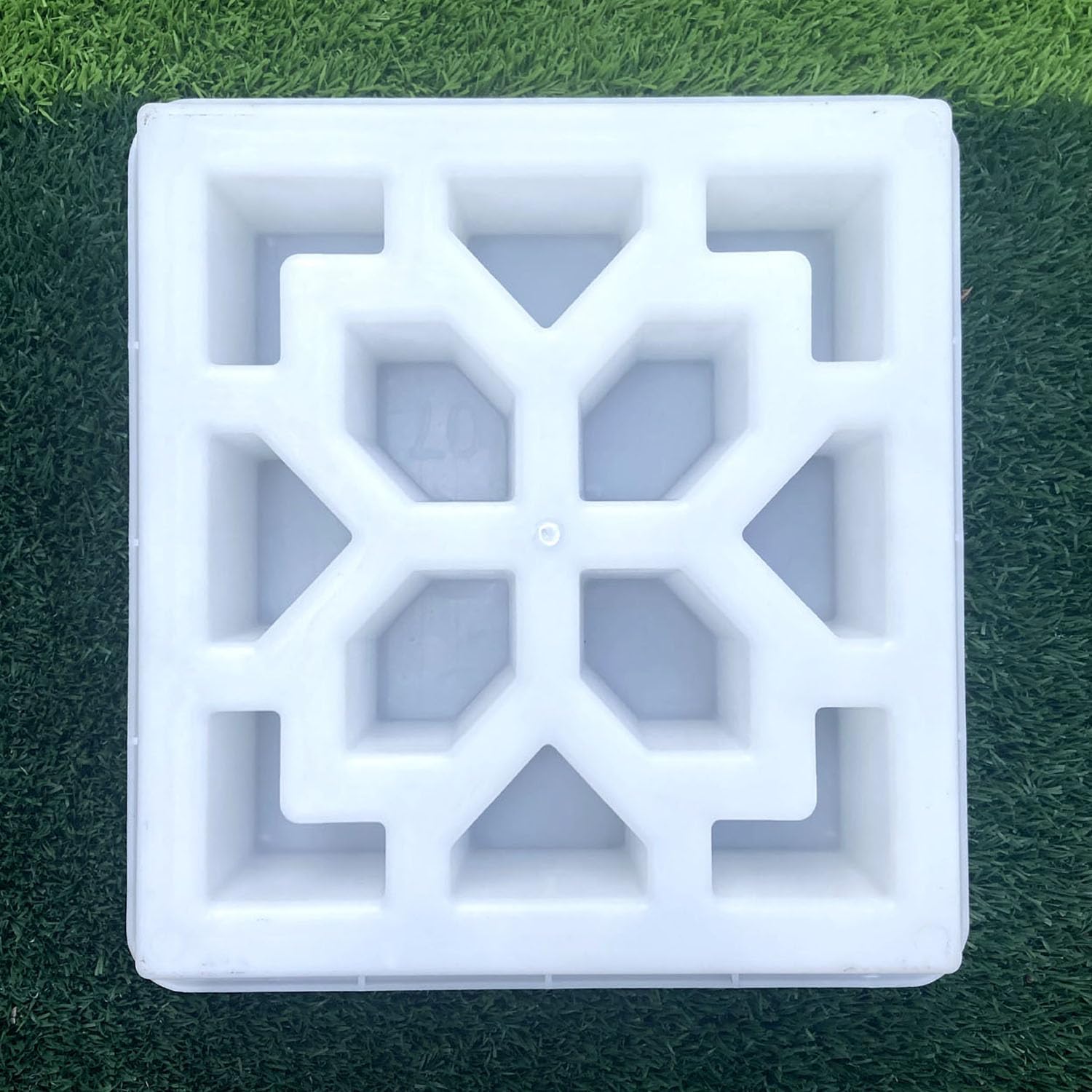 Generic LCMOLDS Crack Shape Wall Decorative Breeze Block Concrete Molds