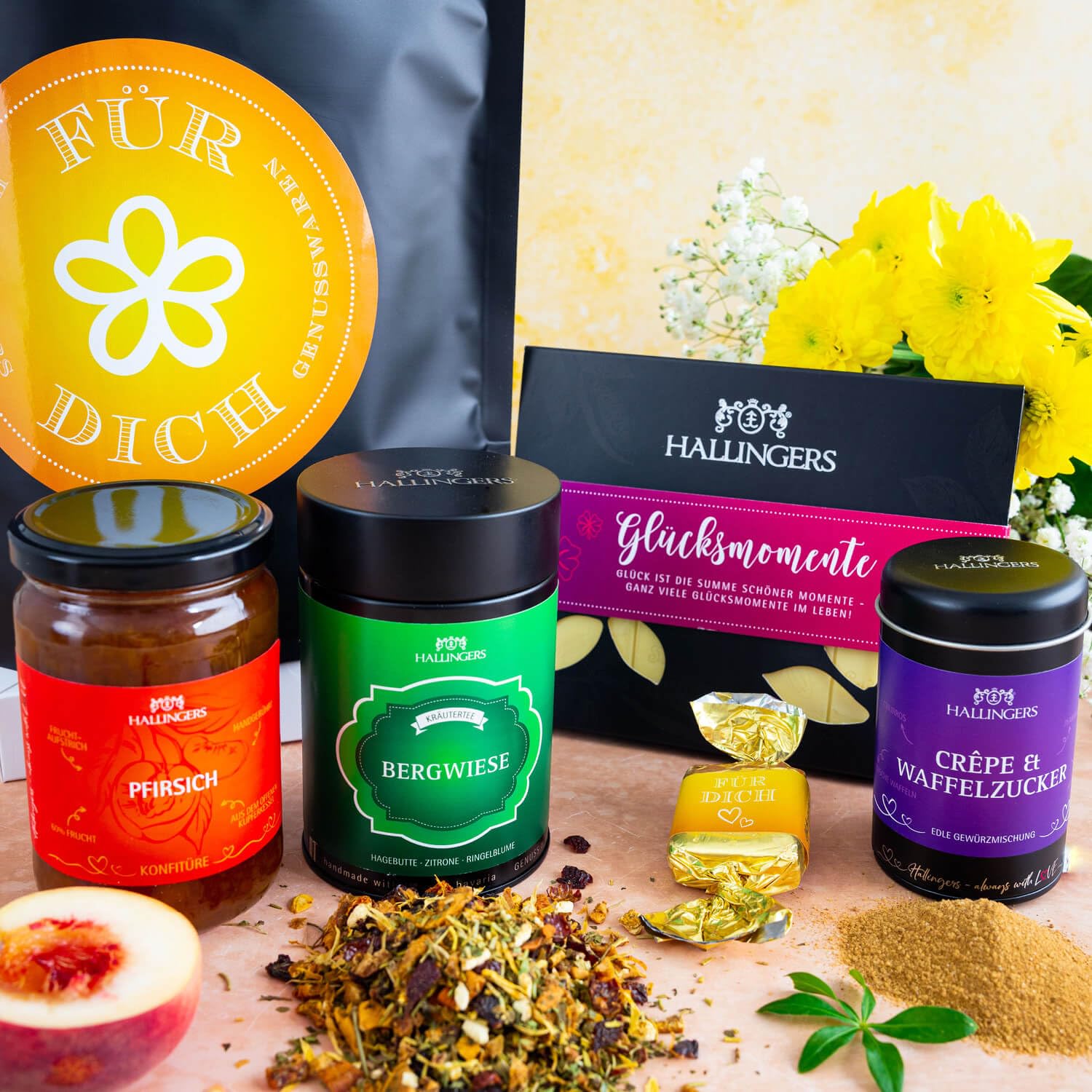 Hallingers Genuss Manufaktur Feinkost Valentinstagsgeschenk-Set - XXL-Wundertüte "Für Dich" großer Liebesgruß Konfitüre, Tee, Nougat, Gewürz, Schoki & Pfannenwender, Valentintstag für Frauen Männer
