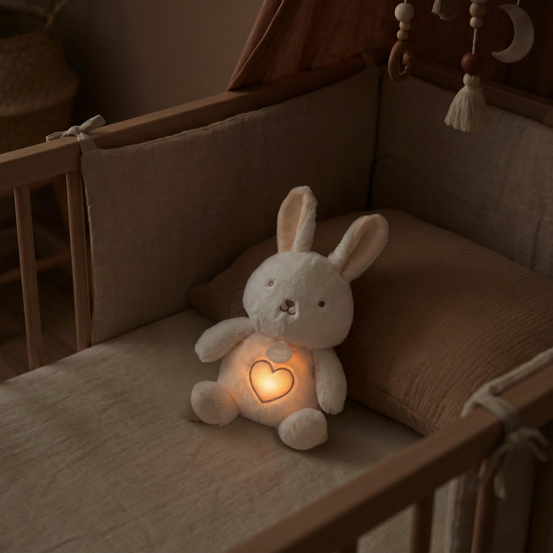 Doudou et Compagnie - Atmungsaktives Plüschtier Hase, 28 cm – Plüschtier mit Musik, Nachtlicht – beleuchtet mit Atmungsbewegung – Schlafhilfe für Babys – Geschenk zur Geburt Mädchen Jungen – DC4685