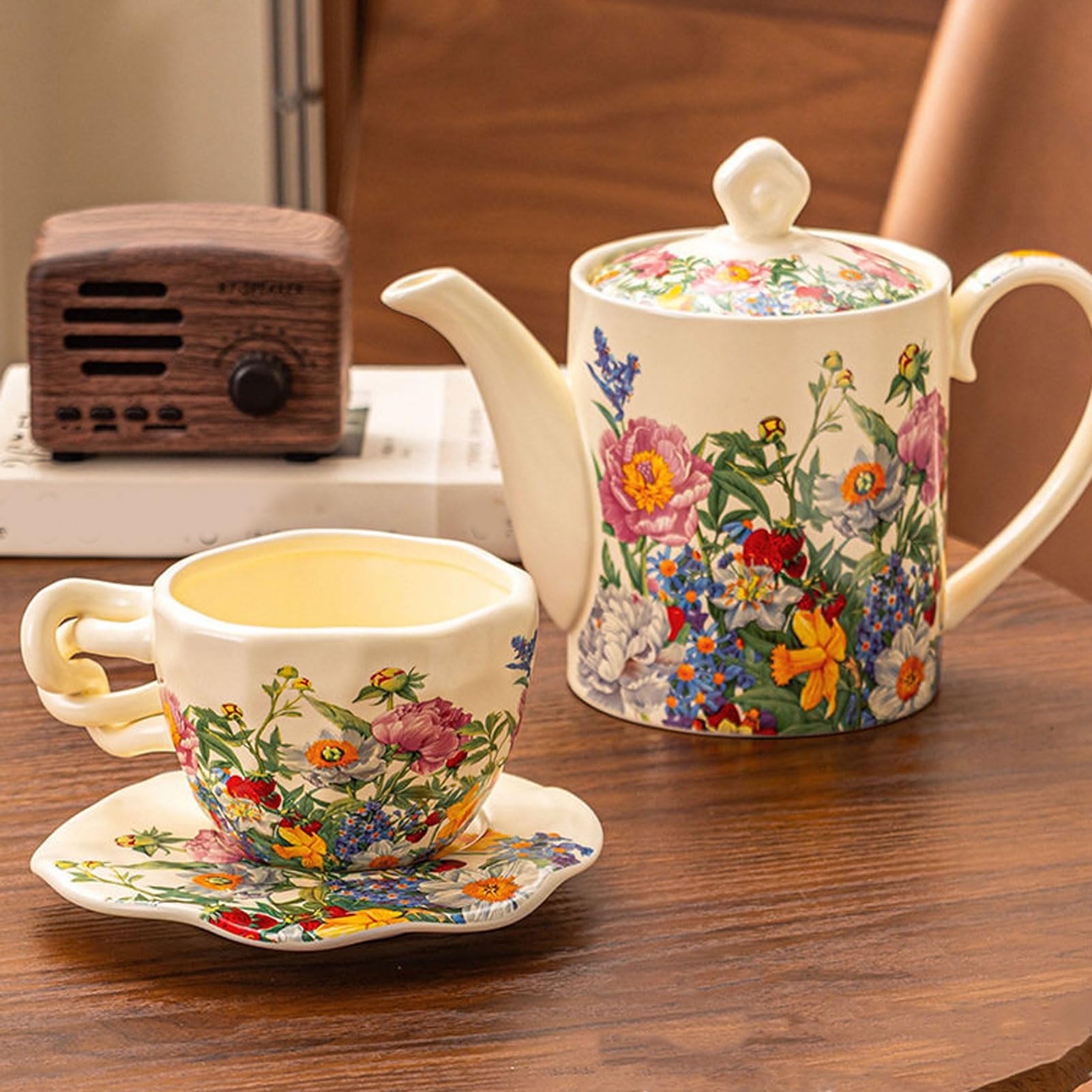 Keramik Teekanne 750ml Weiß Bunter Blumen Druck Integrierter Sieb Einschenktülle mit Blütenknauf HitzebestäNdiger FüR Losen Tee