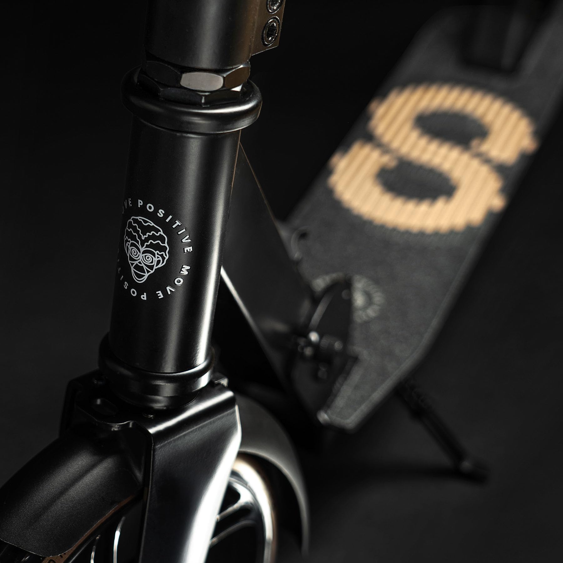 Movino Infinity Scooter para los Jóvenes y Adultos, Plegable, Ruedas Grandes de 200 mm, Portabotellas, Correa de Transporte