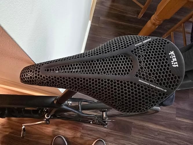Amazon | Fizik Vento Argo R3 アダプティブサドル ブラック 140mm
