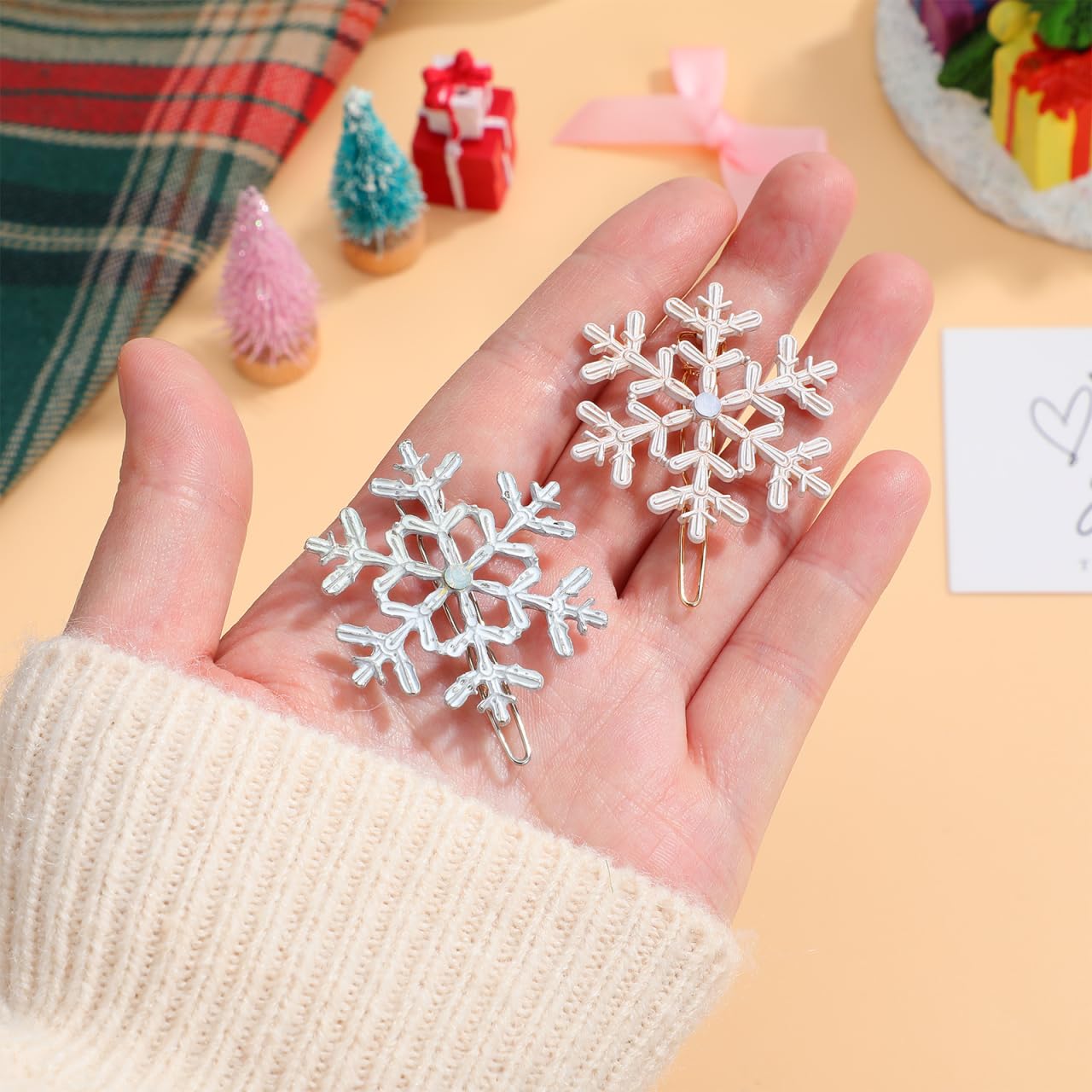 Appanni Con Pioggia E La Nuvola Con Neve, Fiocchi Di Neve Illustrazione