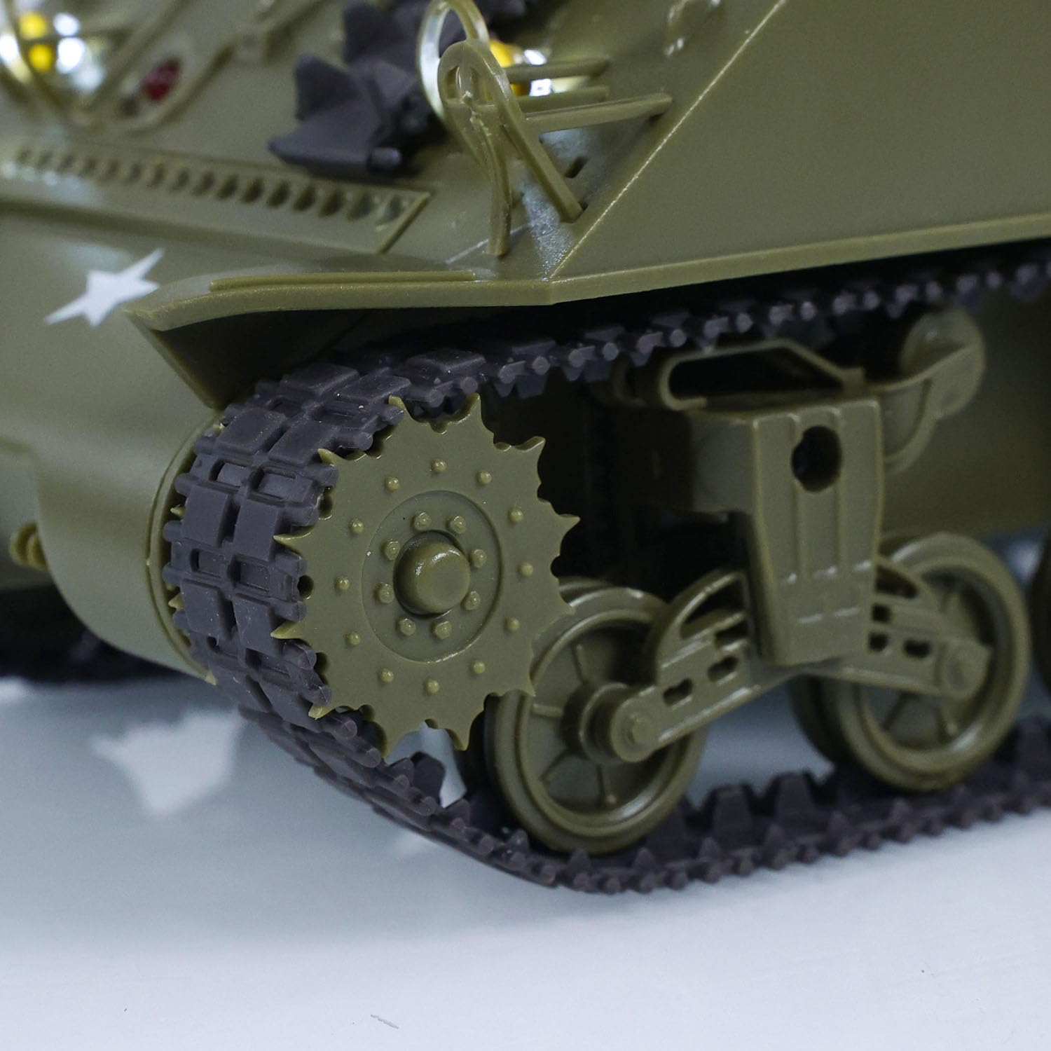 Henglong 1/30 RC Battle Tank Sherman M4A3 3841-01 2.4G Serbatoi di controllo remoto 320 ° Torretta di Combattimento Infrarossi per Hobby