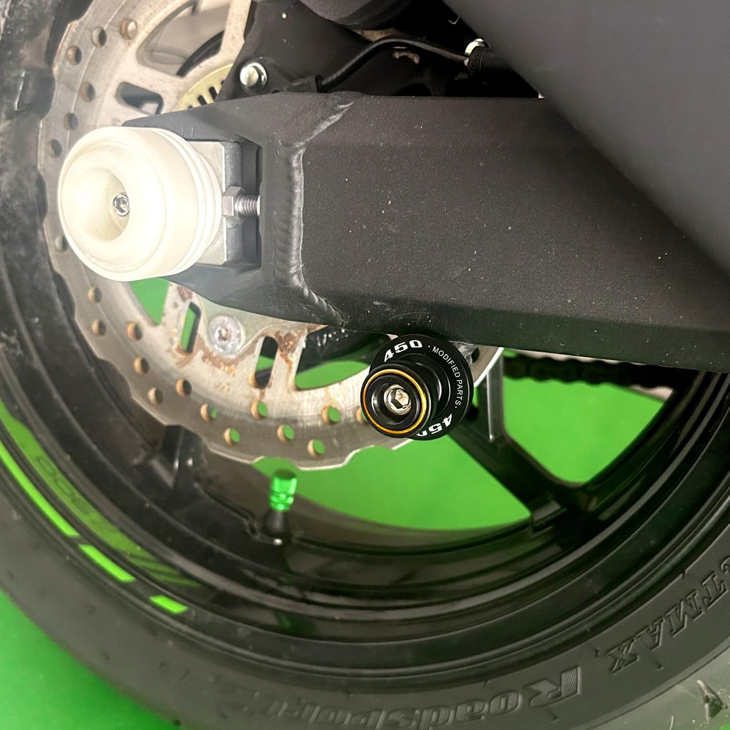 Motorcycle Swingarm Spools For 2026 Himalayan 450 Guerrilla 450 Gold