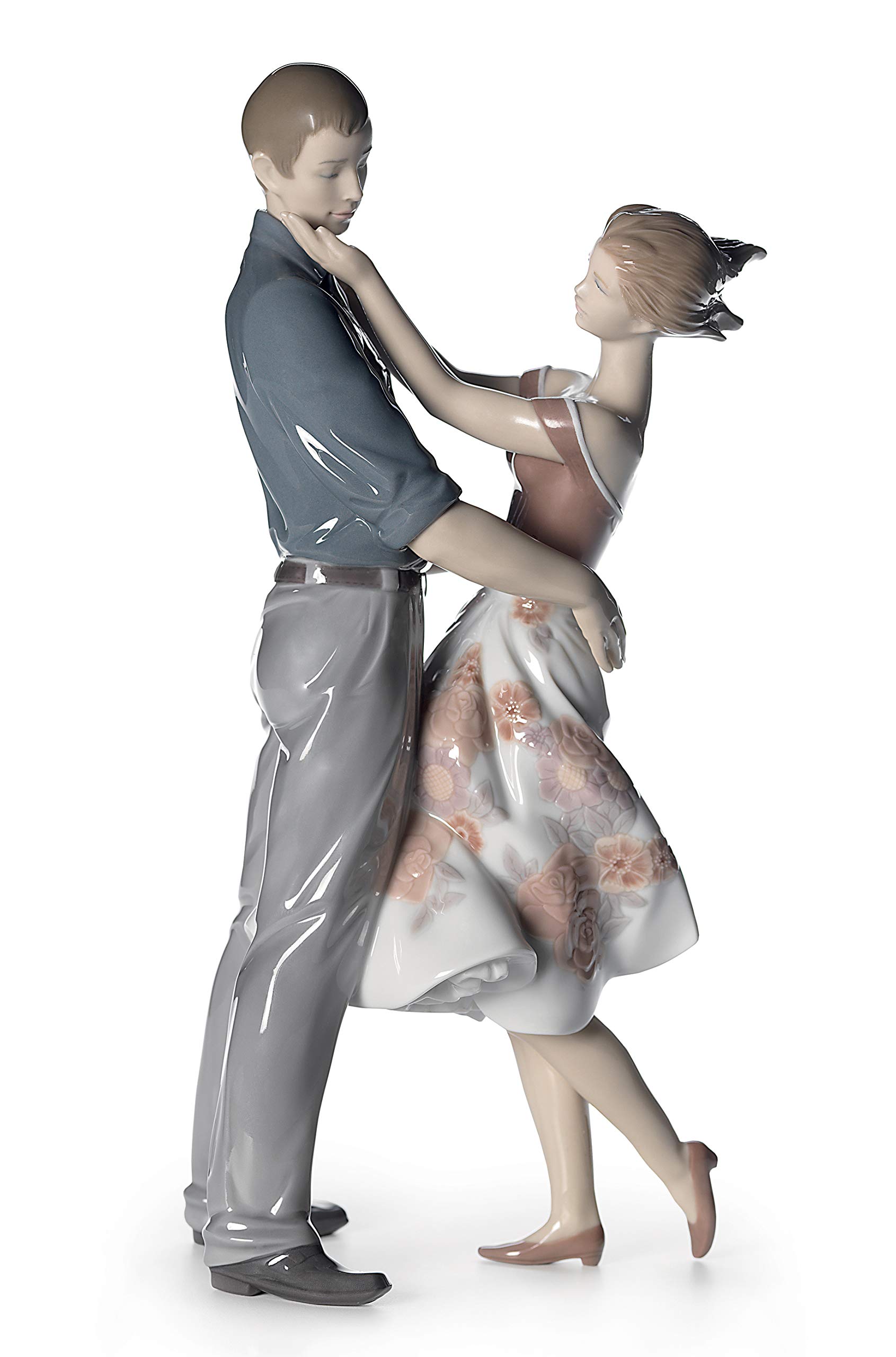 LLADRÓHappy Encounter Couple Figurine. Porcelain Bride And Groom Figure.