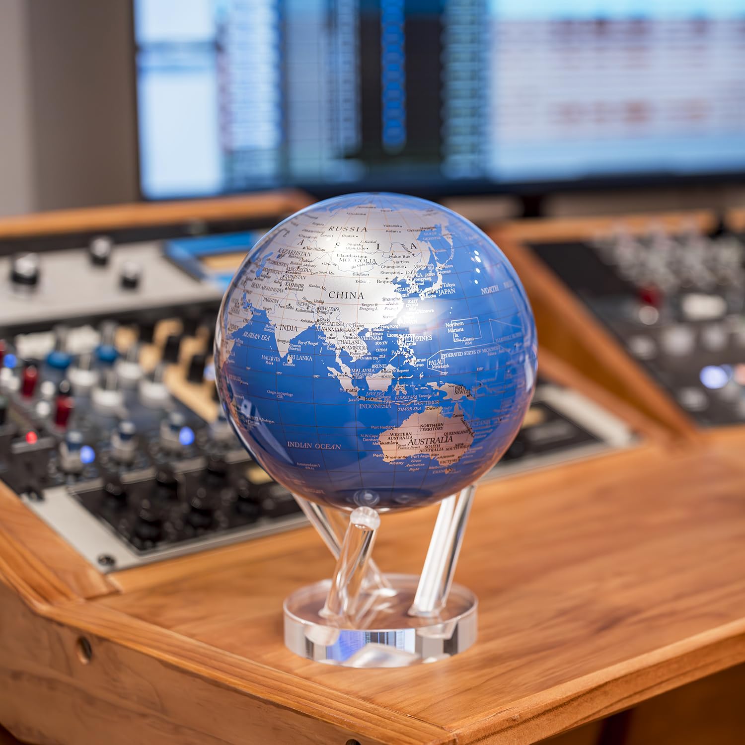 Globe MOVA – Terre Bleu et Argent 11,5 cm | Globe Rotatif avec Lumière pour Bureau, Étude ou Cadeau | Sans Piles ni Câbles