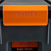 Vista 8 de Traeger Grills BAC637 Envase de almacenamiento de pellets Stay Dry con tapa de cierre, contenedor de pellets de madera con capacidad de 22lb