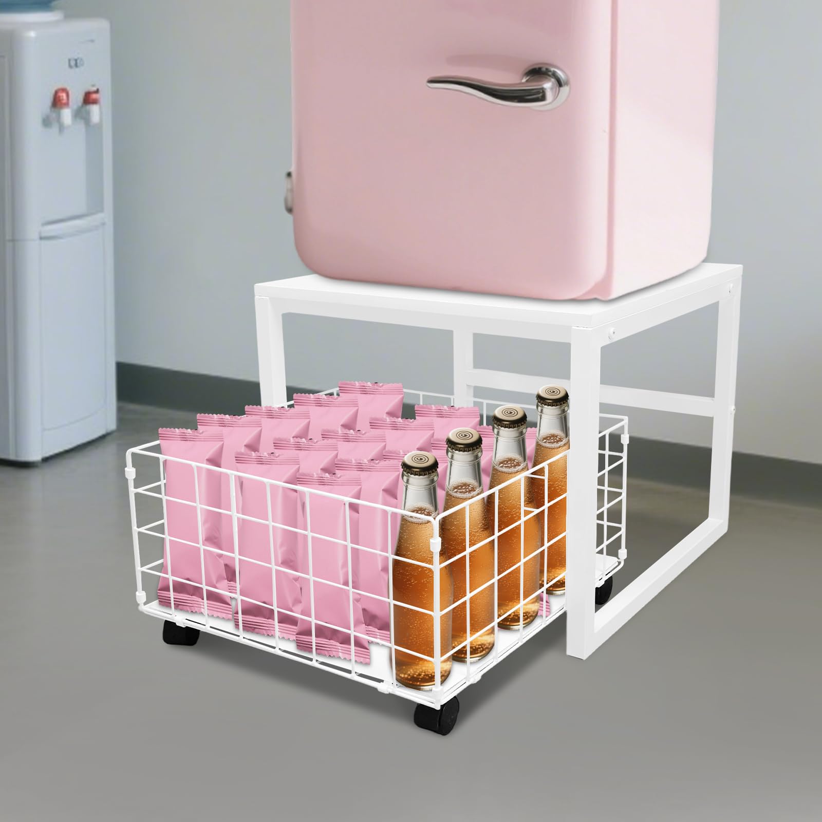 Lodówka zamykana, montowany na ścianie, stojak na lodówkę z koszem, nośność 50 kg, 8 rolek z hamulcami, do kuchni/salonu/biura – regulacja wysokości (biały)
