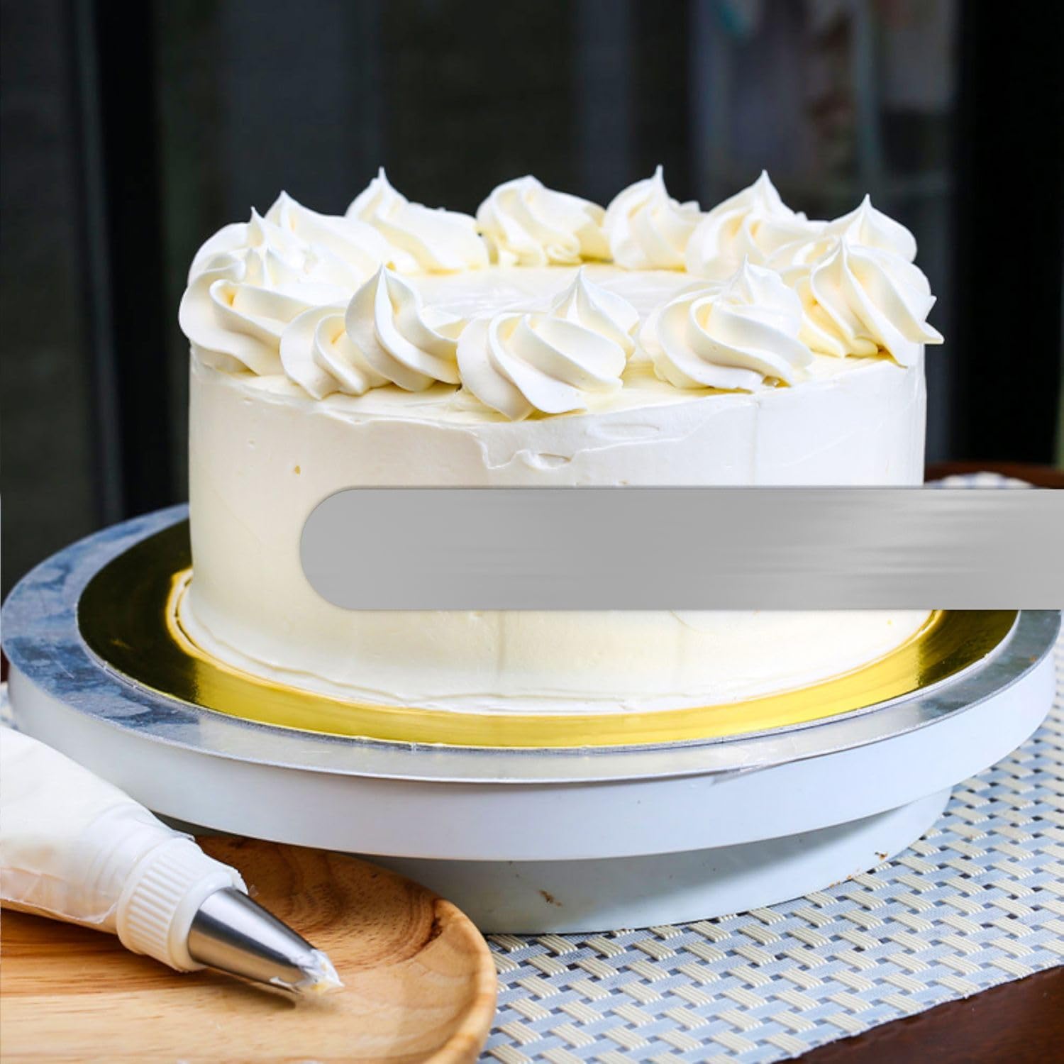 Zestaw do pieczenia Intirilife: silikonowa mata do pieczenia wielokrotnego użytku i 9-częściowy zestaw skrobaków kuchennych ze stali nierdzewnej - do pieczenia, dekorowania i ozdabiania ciast
