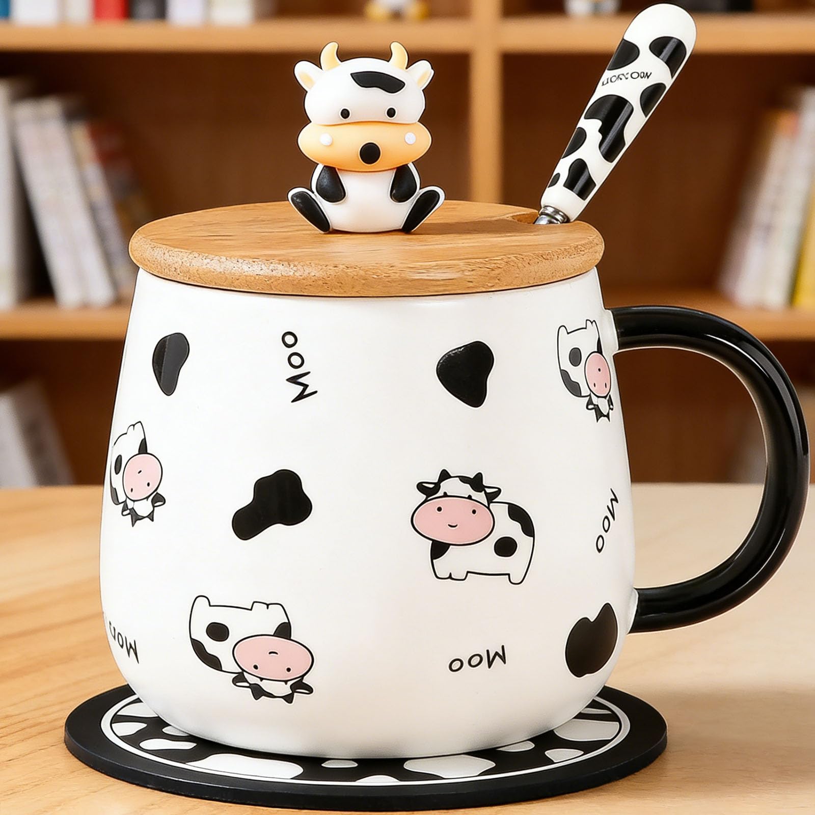 Arawat Cute Cow Coffe Mug with Lid and Spoon Cows Print Stuff Gift 400ml Ceramic Tea Coffee Cup Kawaii Cow Mugs Funny 3D Animal Cups Birthday Gifts for Women Girls Animals Lovers
