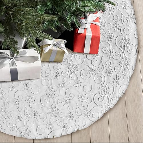 Vista 173 de Faldones de felpa para árbol de Navidad, 36 pulgadas, tapete de lujo de piel sintética blanca nevada con copos de nieve dorados para decoración