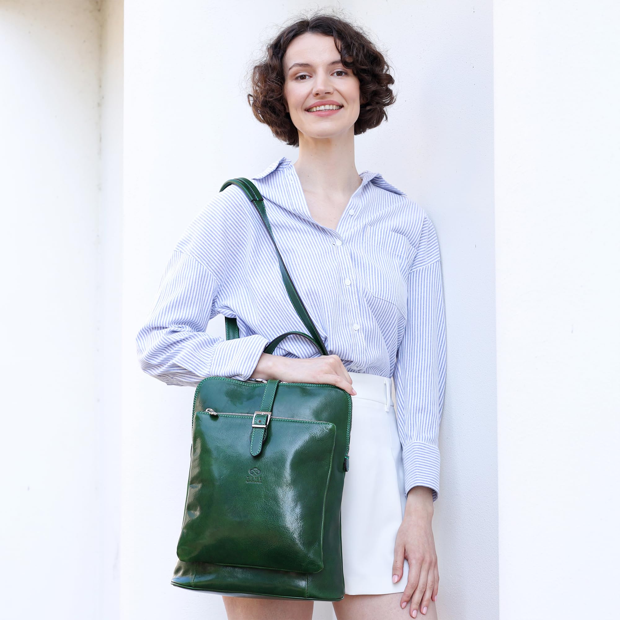 Time Resistance Mochila para Mujer y Hombre Convertible en Bolso de Hombro - Bolso Casual para el Trabajo, Colegio o Universidad - Piel de Grano Entero y Correas Ajustables