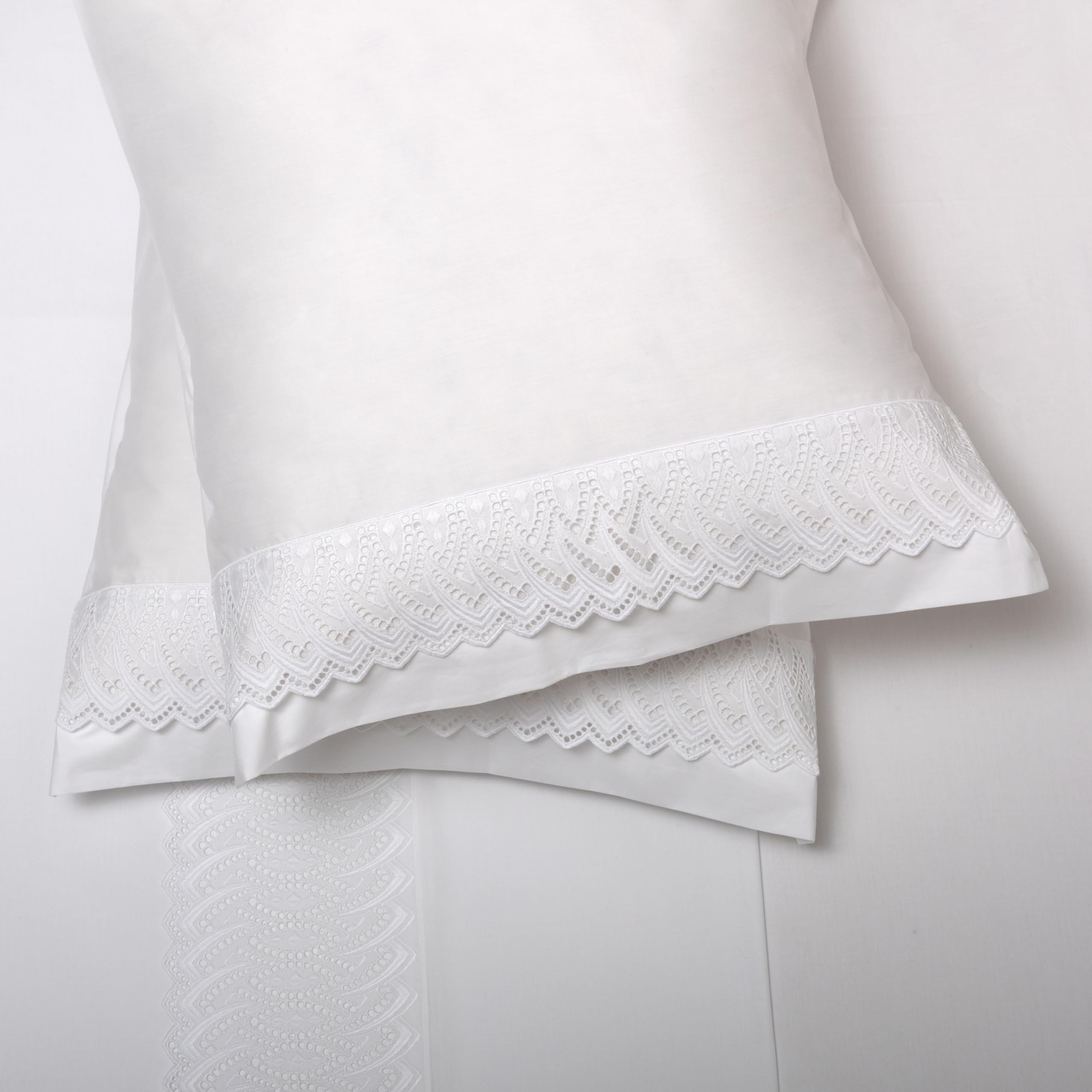 Sábanas Blancas Bordadas para Cama de 150 - Sábanas de Algodón 200 Hilos Elka - Sábana Encimera, Sábana Bajera Ajustable y Funda de Almohada