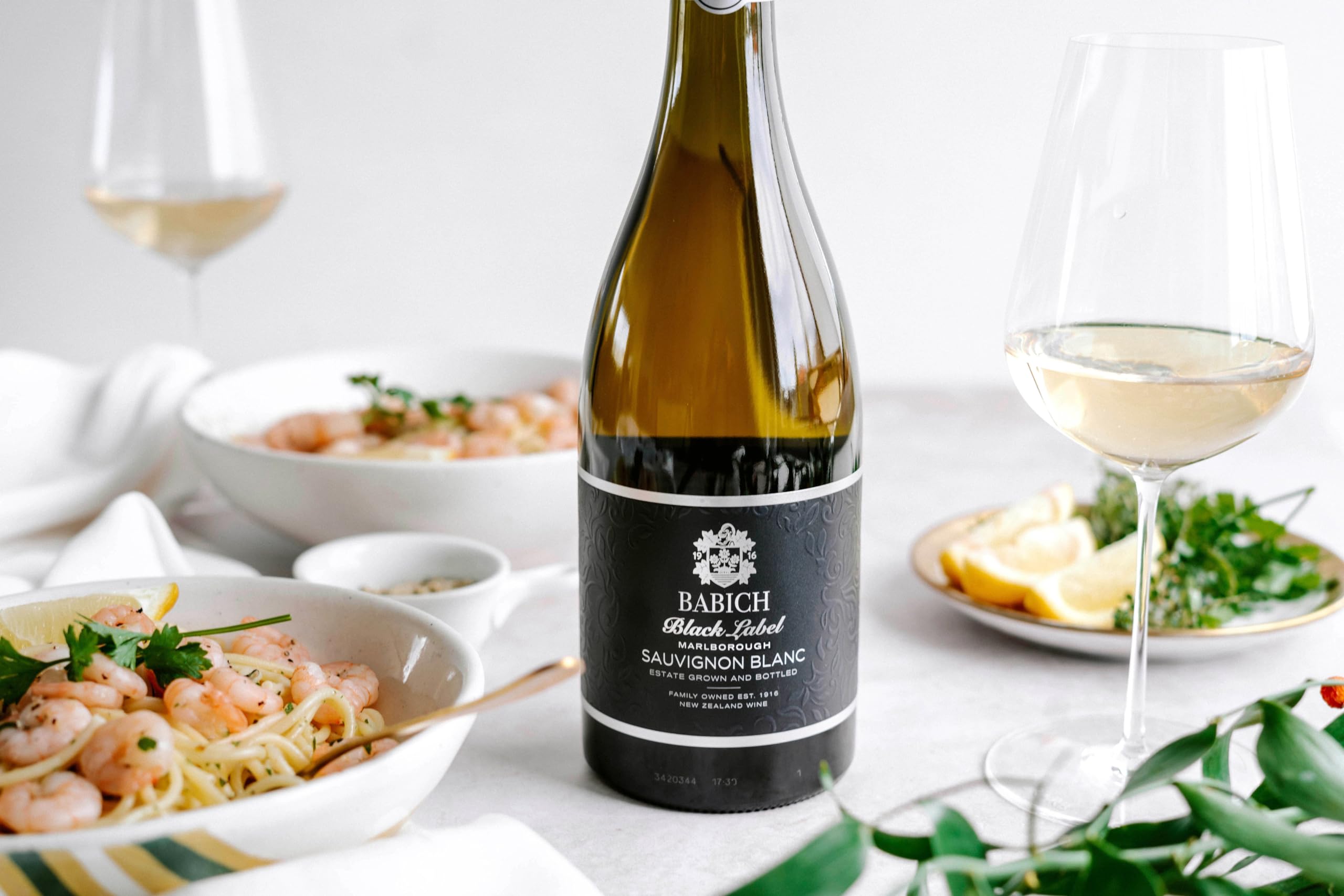 Babich Sauvignon Blanc Black Label Marlborough Neuseeland Wein (1 x 0.75 l) (Packung mit 6)