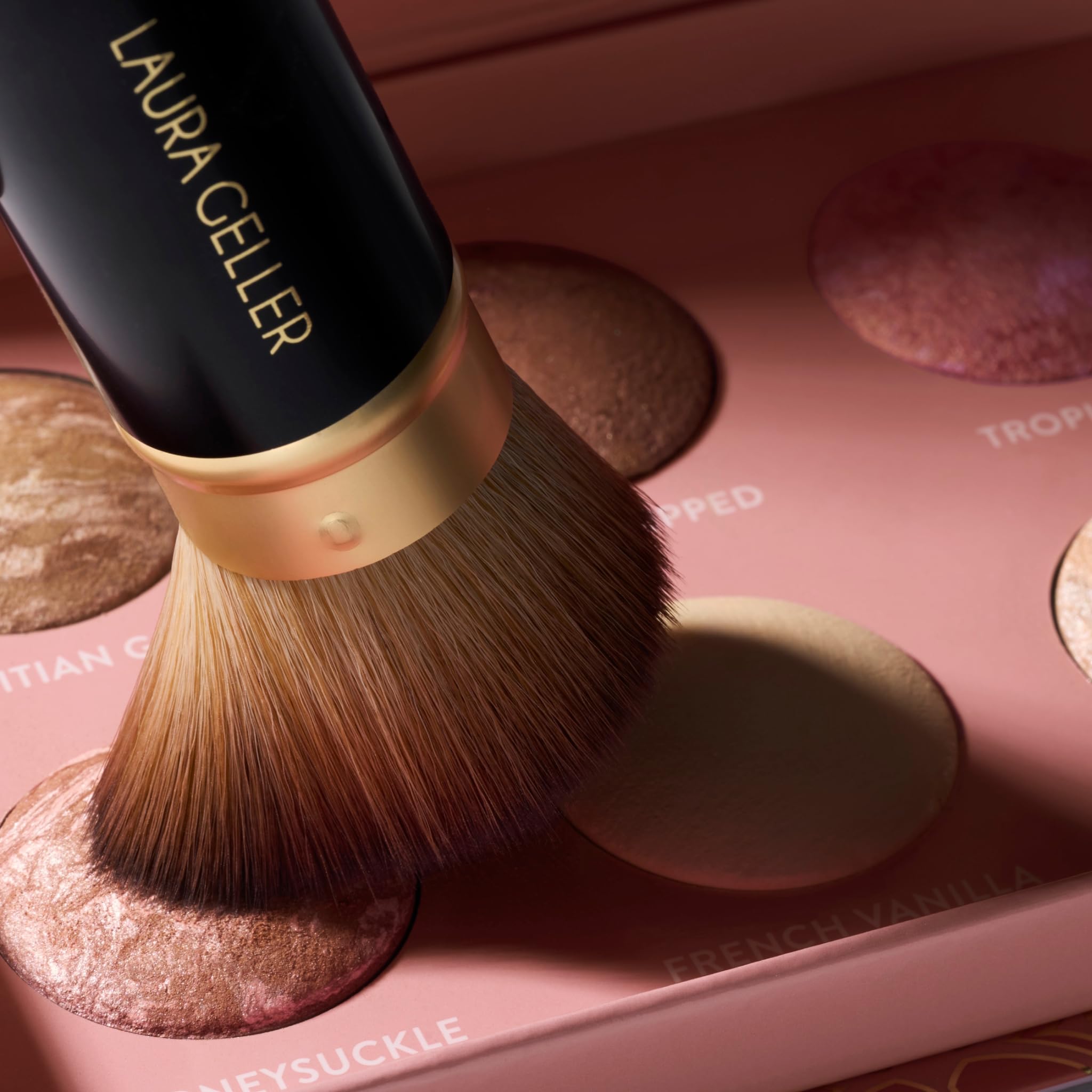LAURA GELLER NEW YORK Cheek to Chic Tropical Glow - Paleta facial con 2 rubores, 2 resaltadores y 2 bronceadores