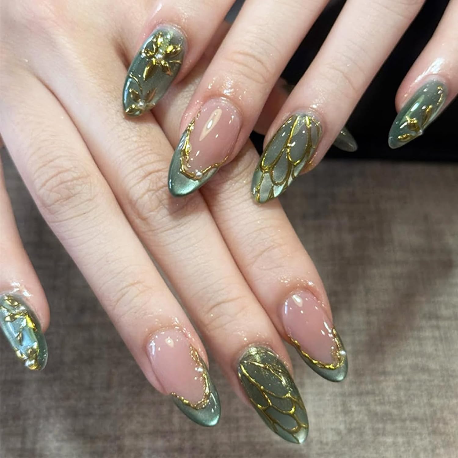 HZJXRT Press on Nails - Glossy Green Glitter French Tips