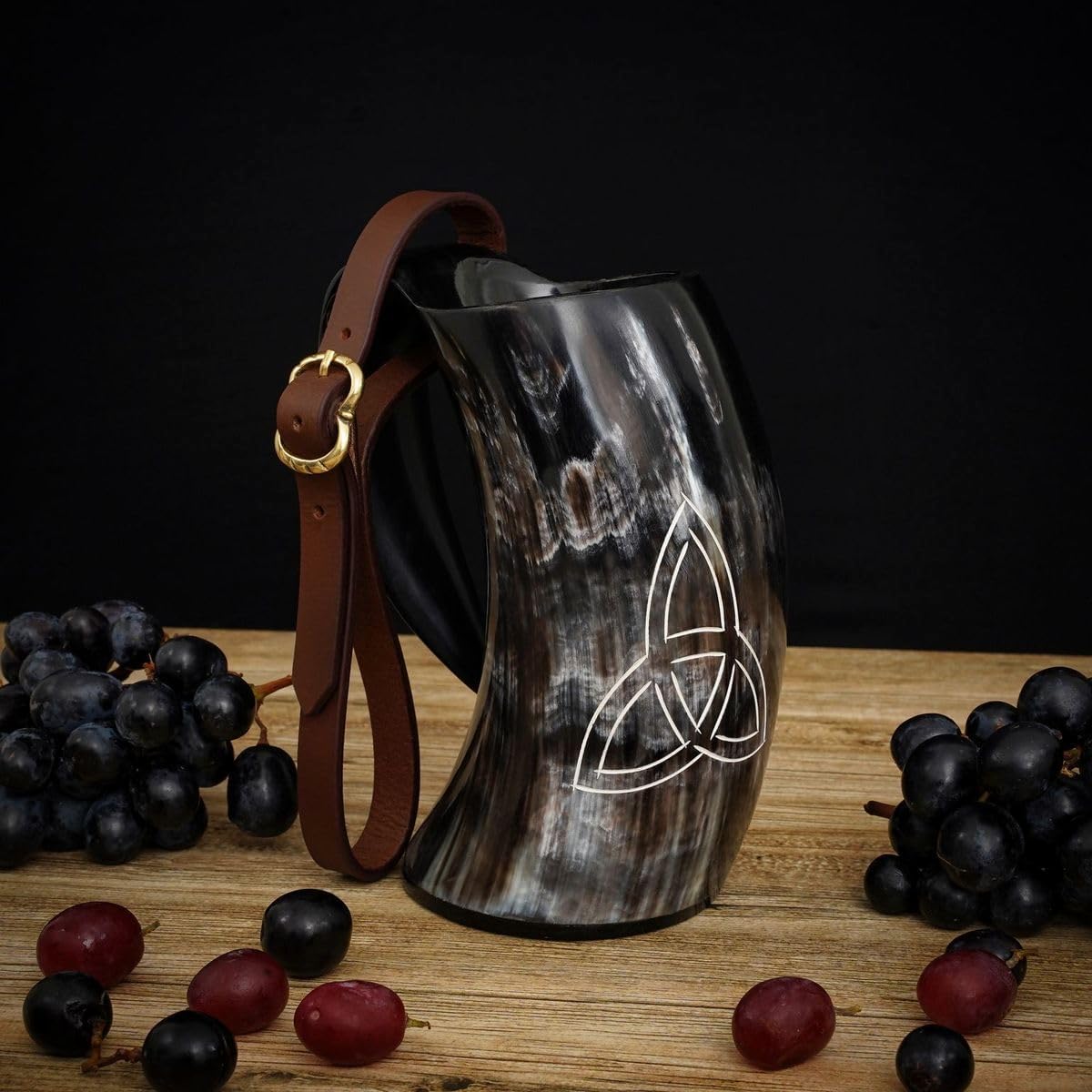 Mythorjan Viking Drinking Horn Mug 100% Natural Ox Horn Tankard Cup Cool Unique Gifts for Men Medieval Home Decor Accessories Viking Mug with Leather Holster & Canvas Bag - 20 Oz / 600 ML