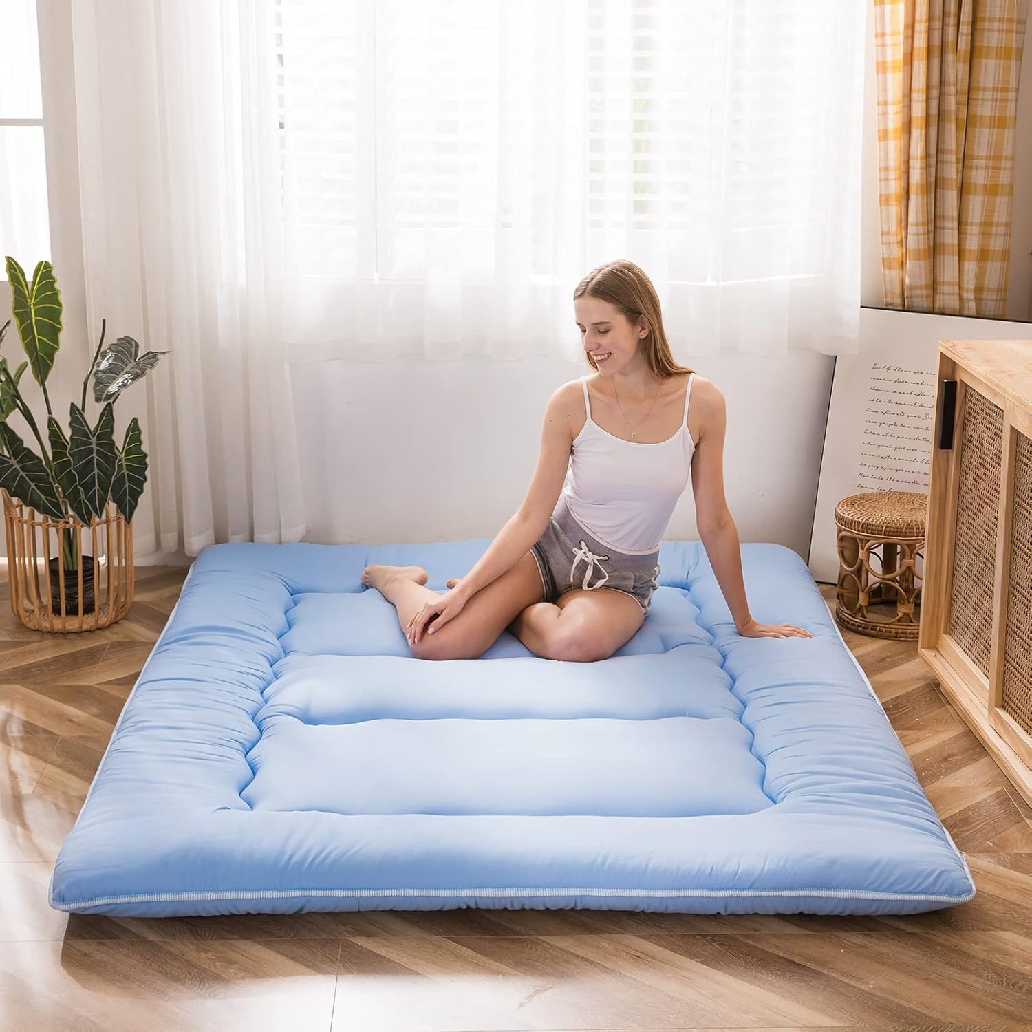 MAXYOYO Japanese Floor Mattress 4" Thick Queen Size Foldable Futon Mattress