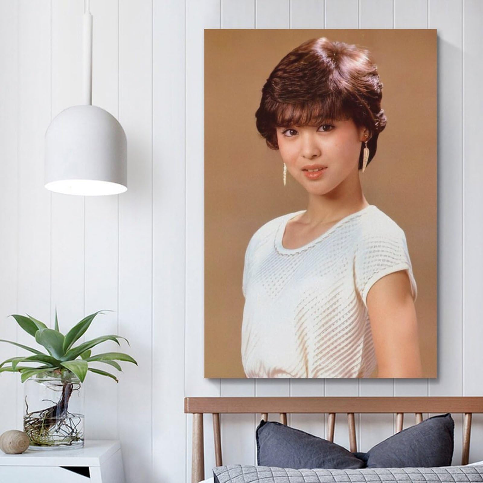Amazon.co.jp: 松田聖子美しい写真ポスターモダン スタイル ベッド