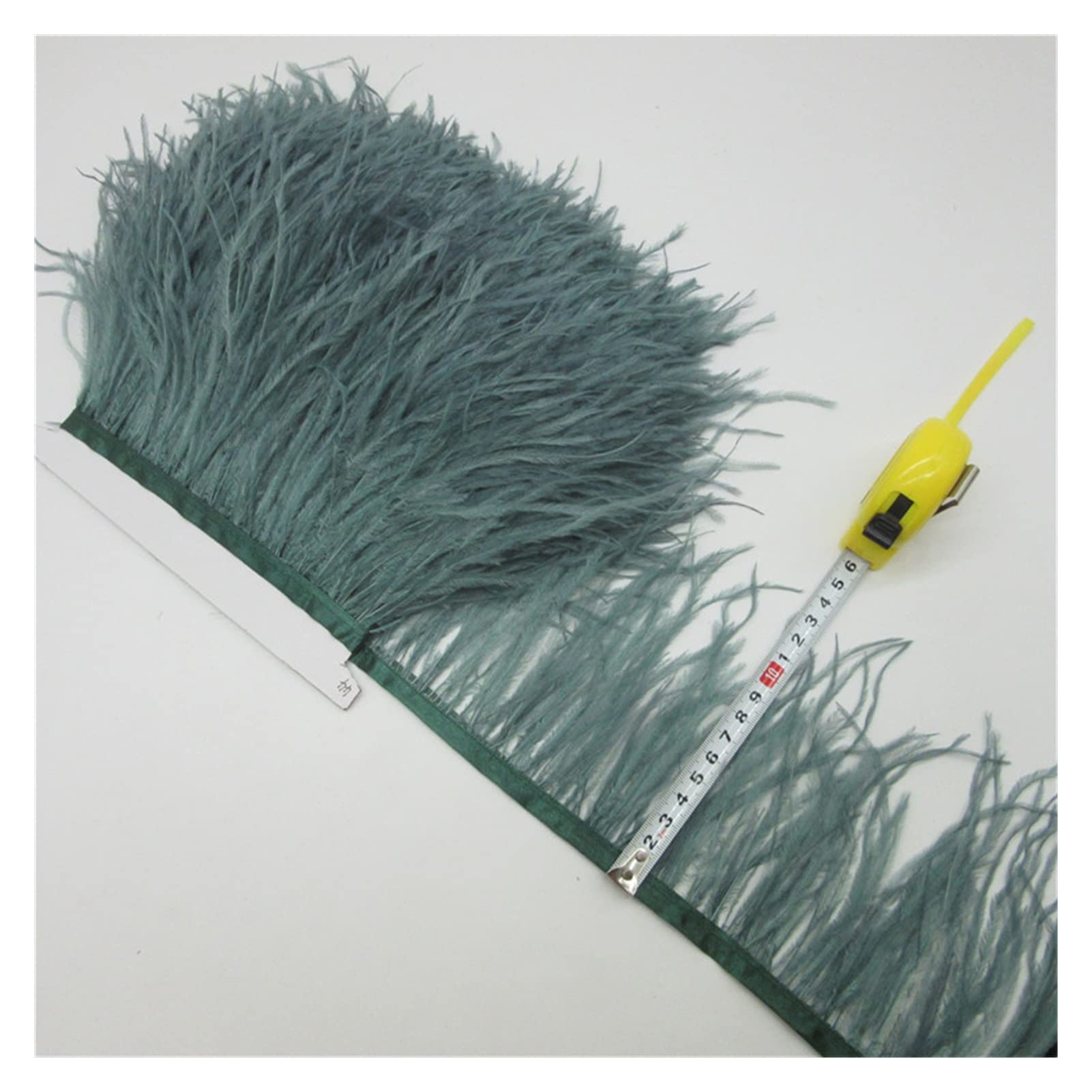 Ruban plumes d'autruche vert clair pour customiser une robe de danse
