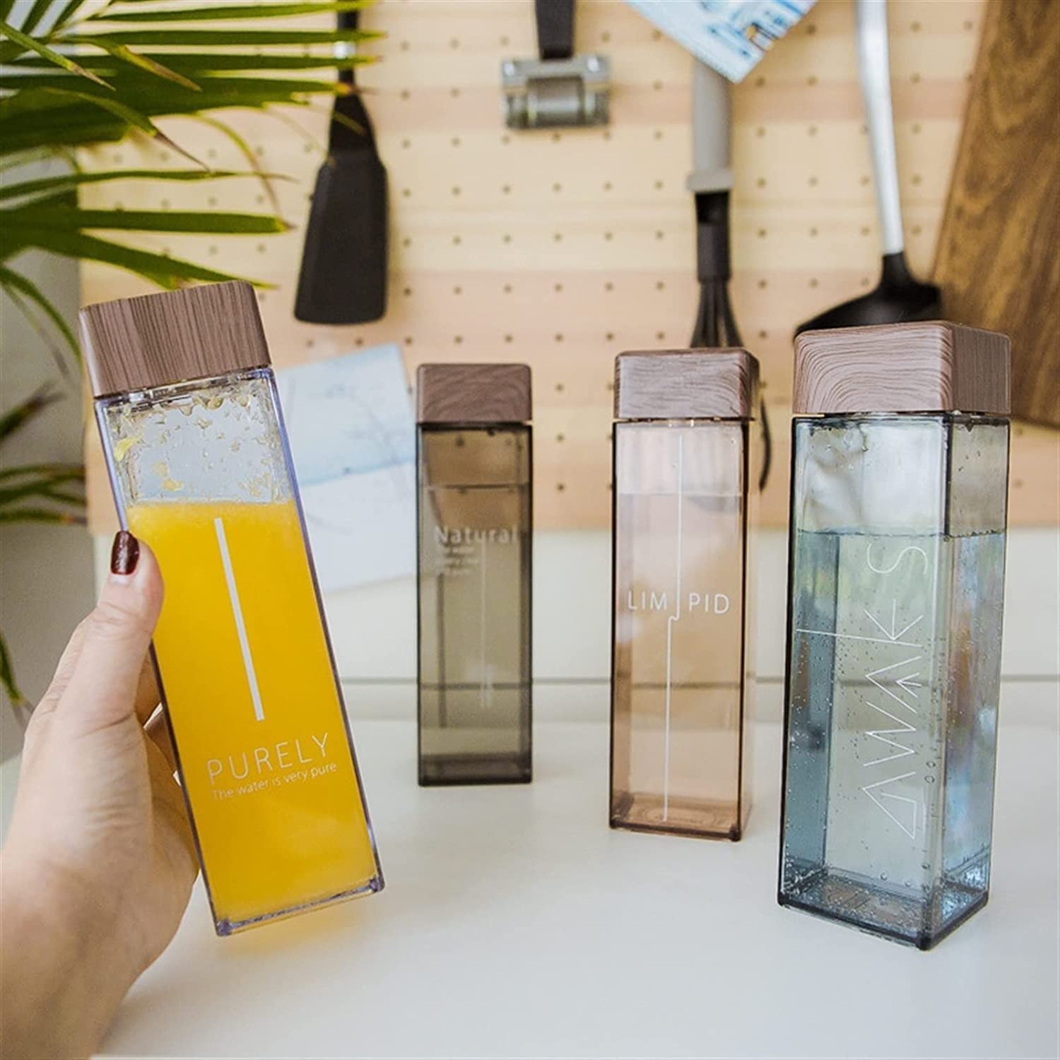 Bouteille d'eau Bouteille D'eau Infuseur De Fruits De 450 Ml Sans BPA En Plastique Carré Transparent Bouteille De Boisson De Sport De Style Résistant À La Chaleur Bouteille Isotherme Gourde Sport ( Bl