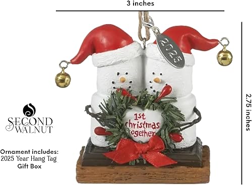 Miniatura 3 de Nuestro primer adorno navideño Smores Adorno de boda Just Married with Mr and Mrs Couples First Christmas Marshmallow con etiqueta colgante de año