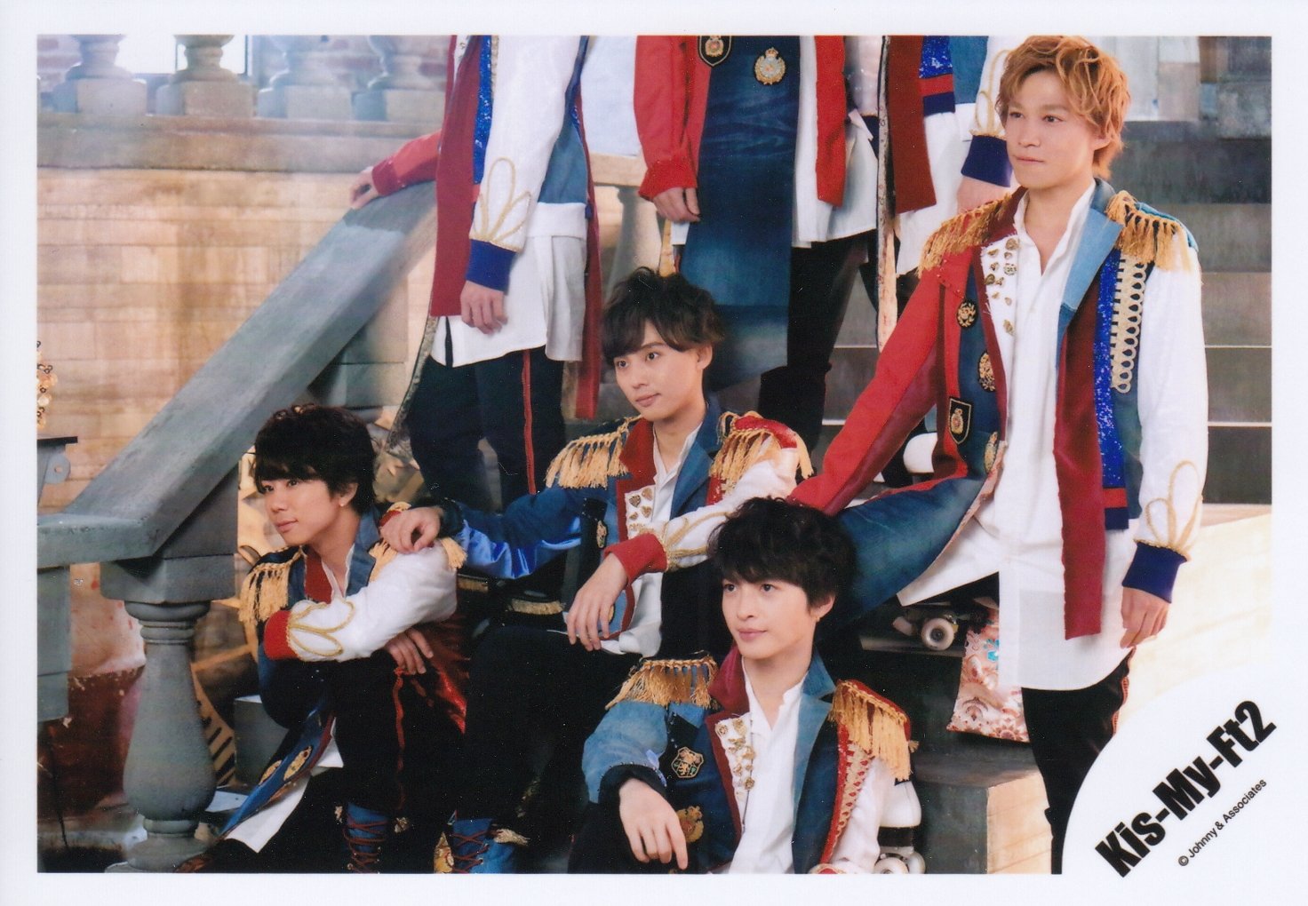 Amazon.co.jp: Kis-My-Ft2 公式 生 写真（集合）KIA00187 : Toys & Games