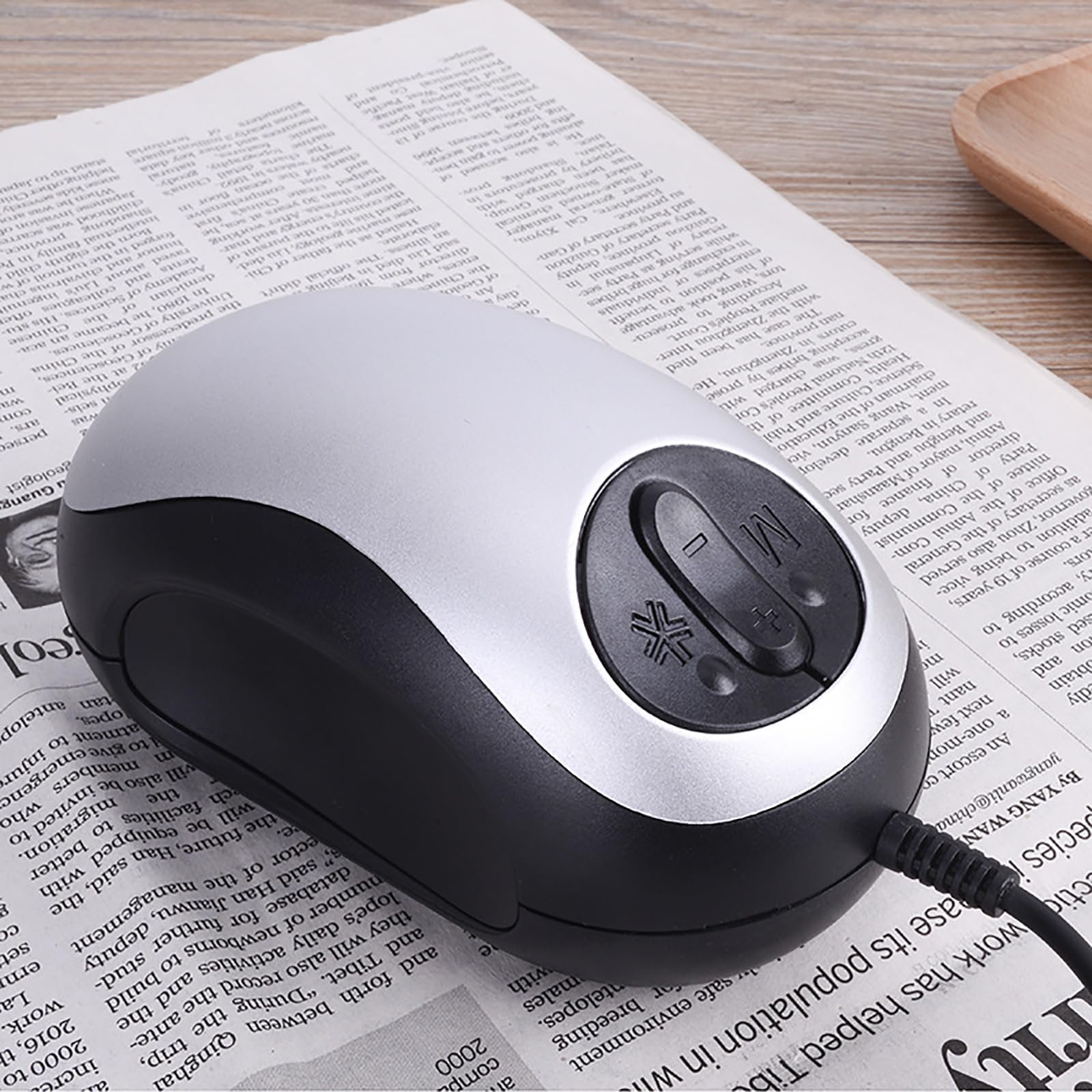 Loupe numérique portable x20 pour malvoyants et personnes âgées à faible vision