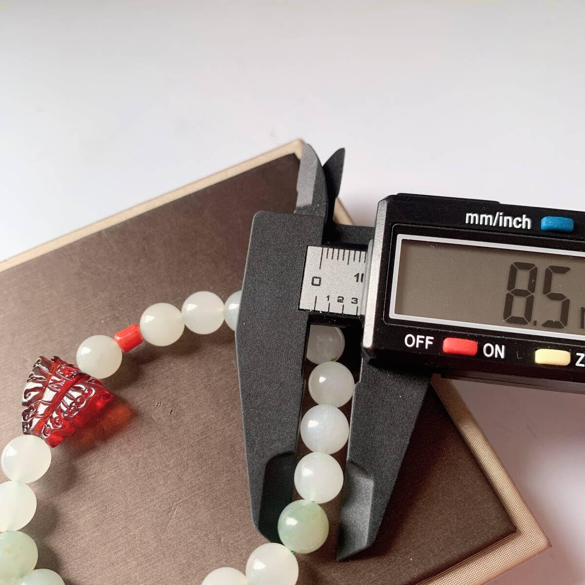 Amazon.co.jp: 天山翠+赤琥珀+赤珊瑚ヒスイ 翡翠天然石