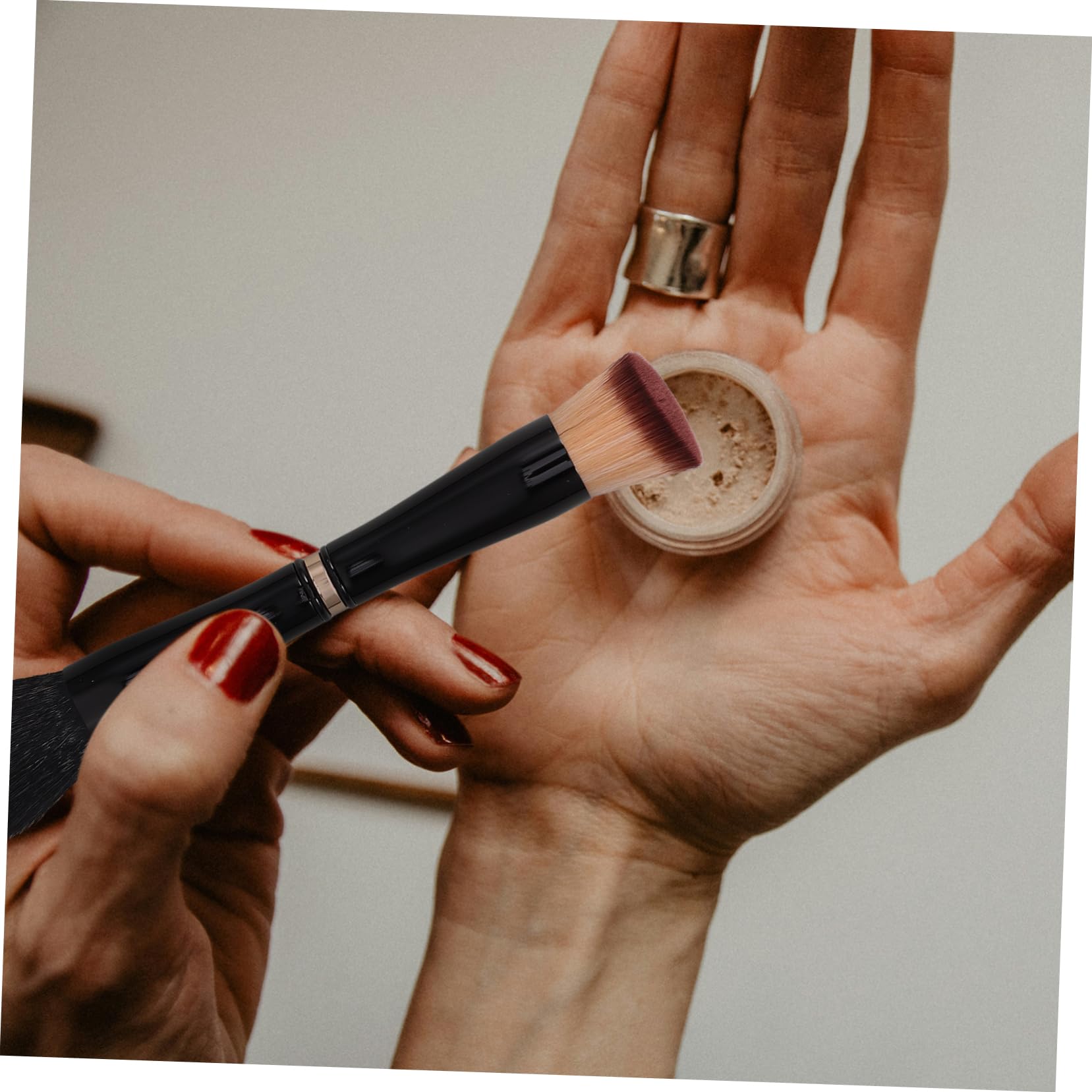 Didiseaon 5 Pz pennello da trucco Spazzola fondotinta pennello per fondotinta piccolo pennello per il trucco pennello per polvere sciolta pennello per cipria Lana di nylon di seta ondulata