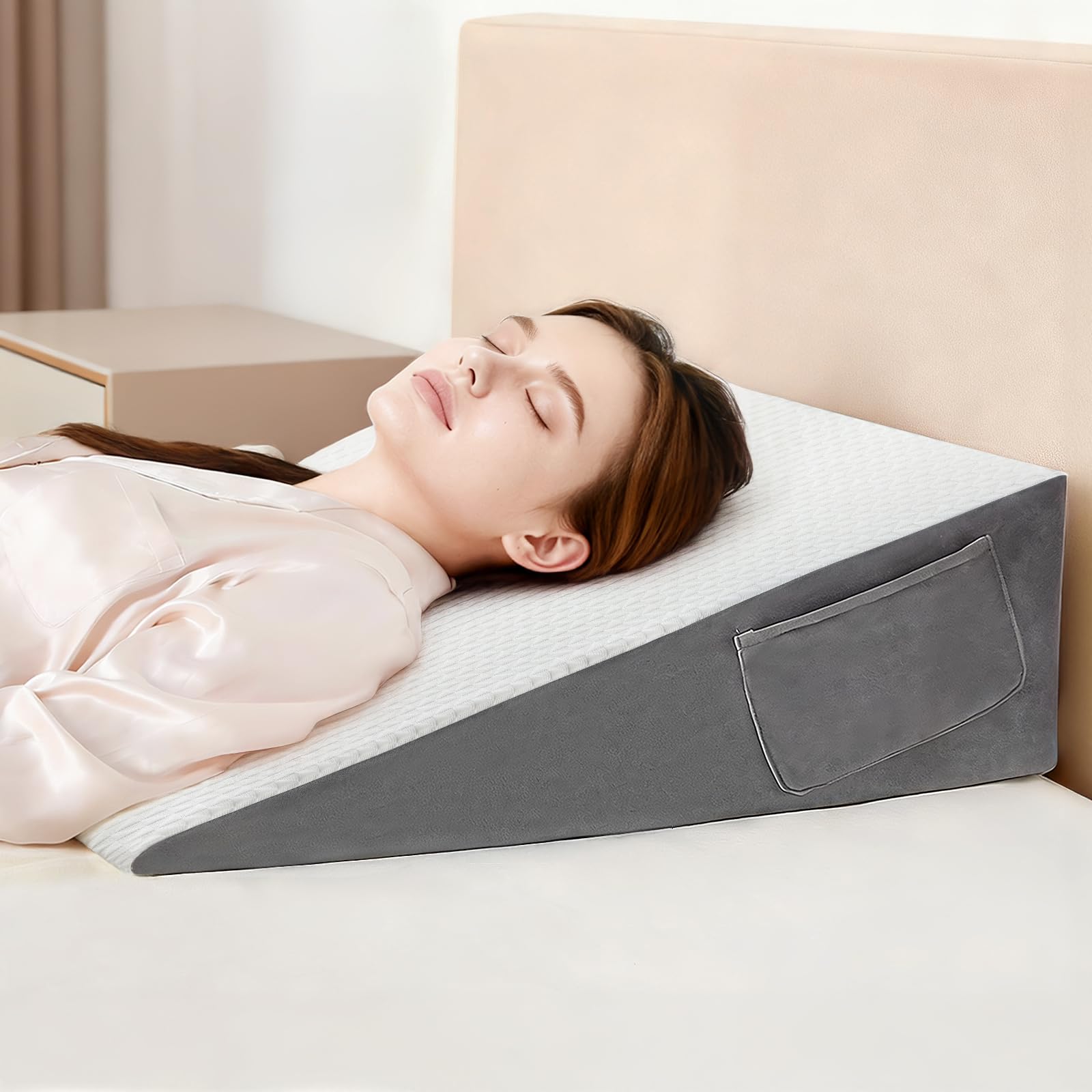 Vekkia Standard Wedge Pillow