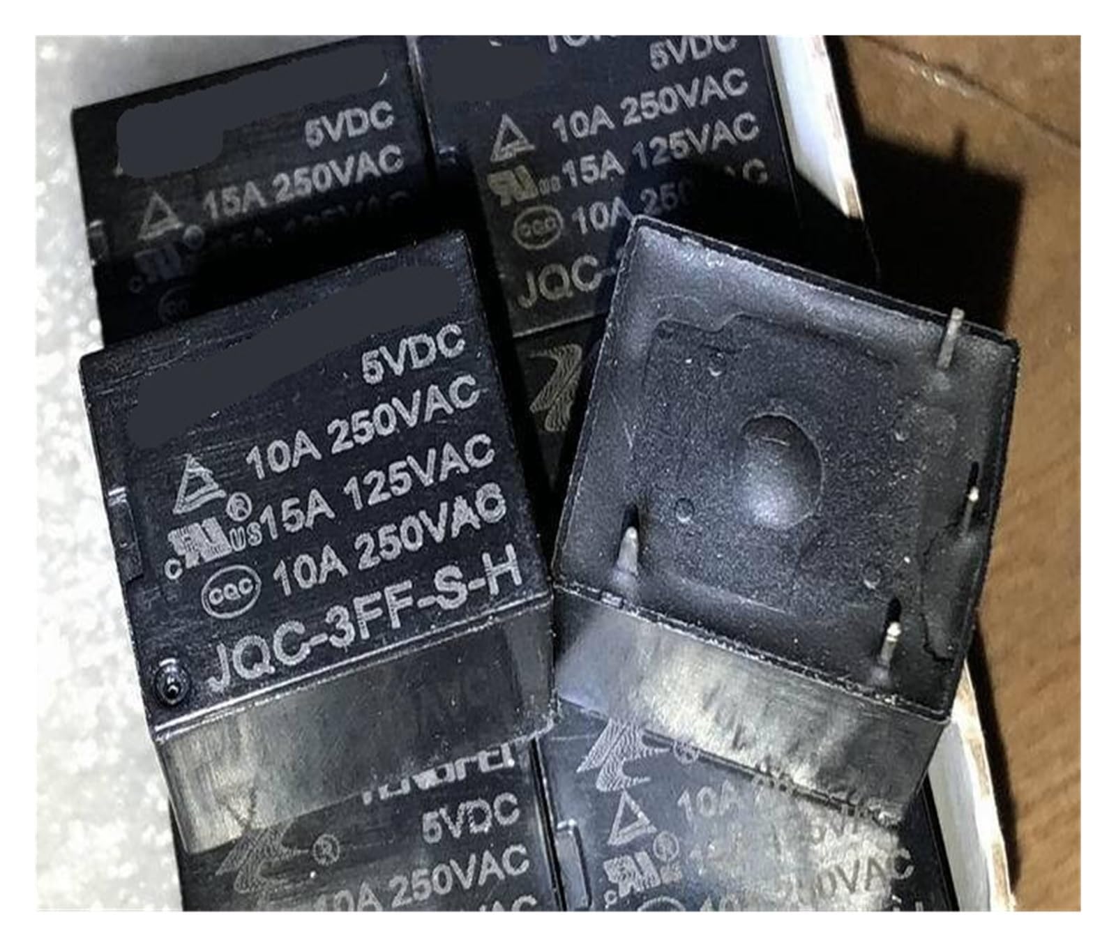 Relais JQC-3FF-SH 5VDC à 4 broches pour circuits électroniques - 4