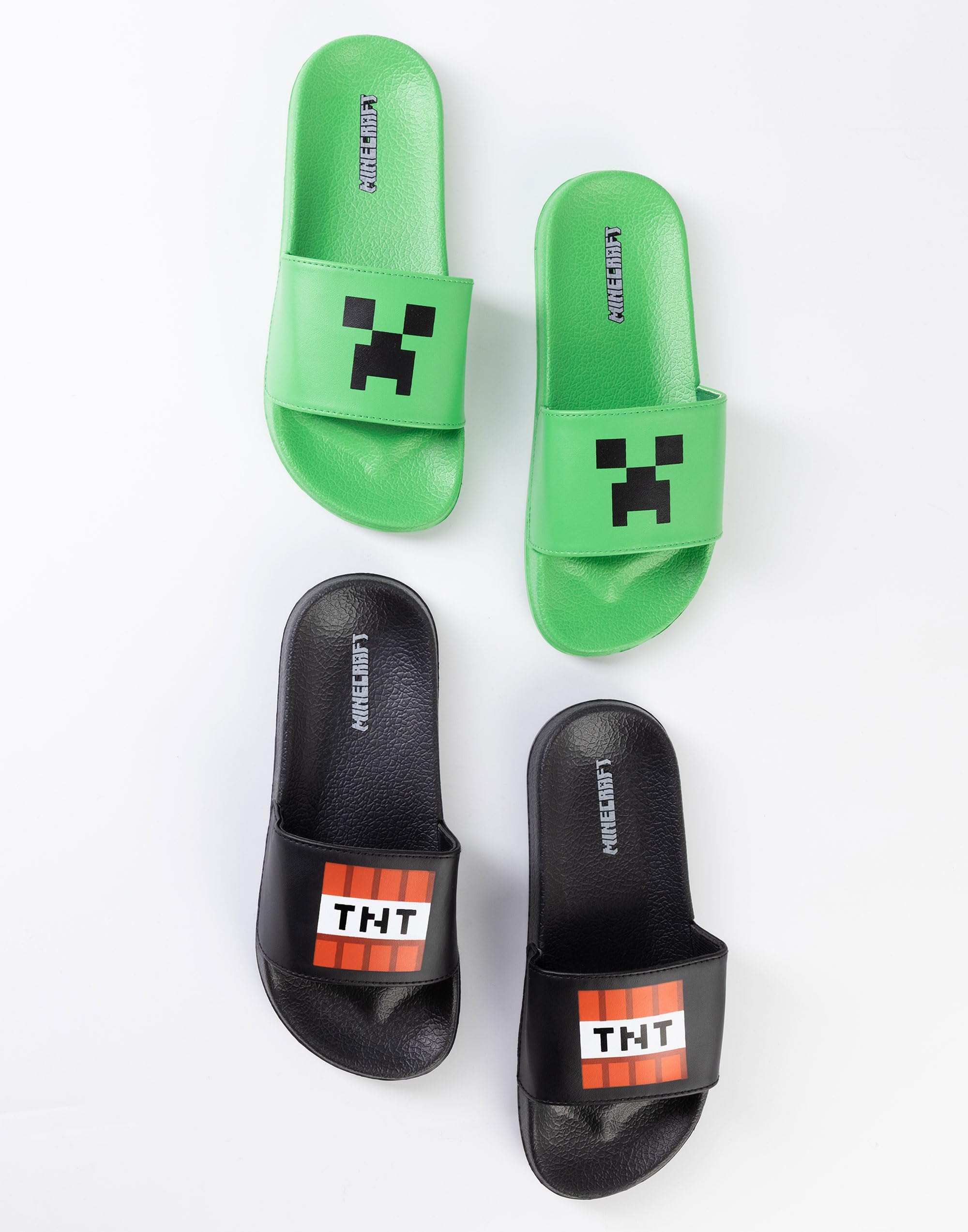 Minecraft Claquettes Creeper et TNT vertes et noires | Chaussures décontractées pour garçon | Lot de 2 claquettes avec visage de Creeper et élément de jeu TNT | Produits dérivés