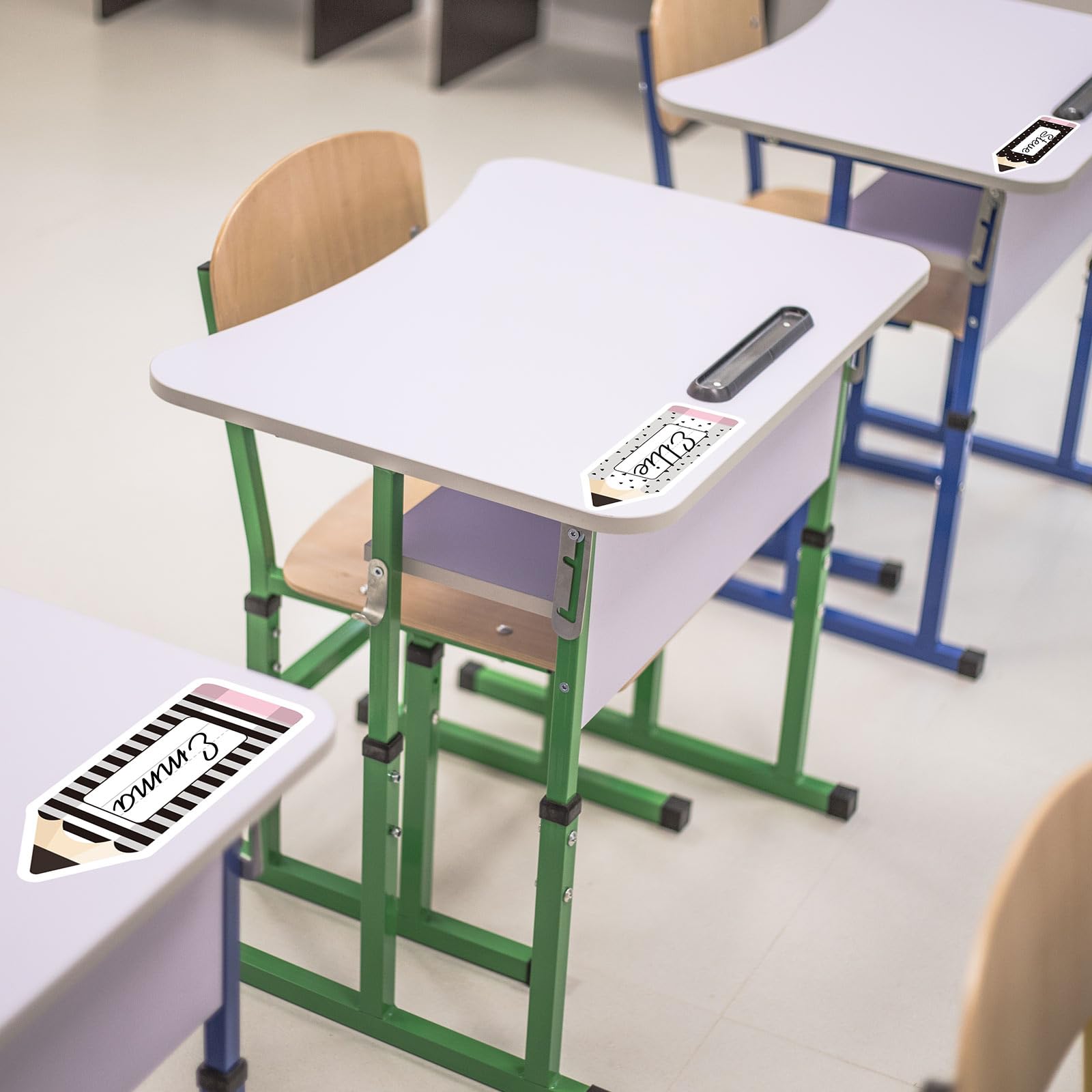 JarThenaAMCS 250 Stück Bleistift-Namensschild-Aufkleber für den Schulanfang, Namensschild-Aufkleber, Klassenzimmer, Pinnwand, Aufkleber für Studenten, Schreibtisch, Wand, Nachrichtenbrett