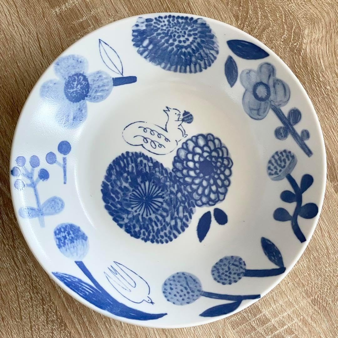 青色と白色の花柄八角形皿2枚セット たち吉 八角形の花柄皿 2枚セット
