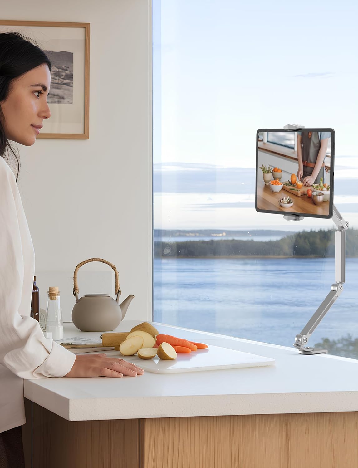 Aluminum Alloy Tablet Arm Stand for Desk, Portable Monitor Stand Foldable iPad Arm Mount 360° Adjustable Phone Holder Compatible with iPad Pro Air 13/12.9/11/Mini, Samsung, Kindle-Sliver