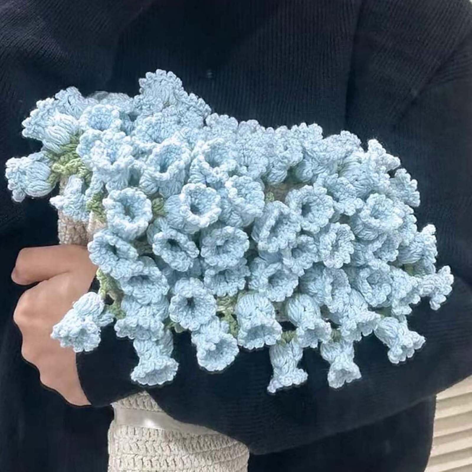 ハンドメイド ブランケット 薔薇 モチーフ 水色 バラモチーフのブランケット（ブルー） | ハンドメイド雑貨magnet council