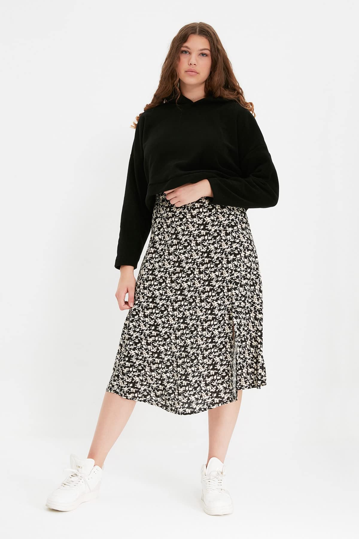 Trendyol Women's Black floral Patterned teardinner Skirt, 40