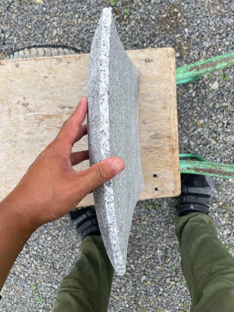 観修寺型 灯籠 小サイズ 灯篭の販売：勧修寺型 | 石の相談