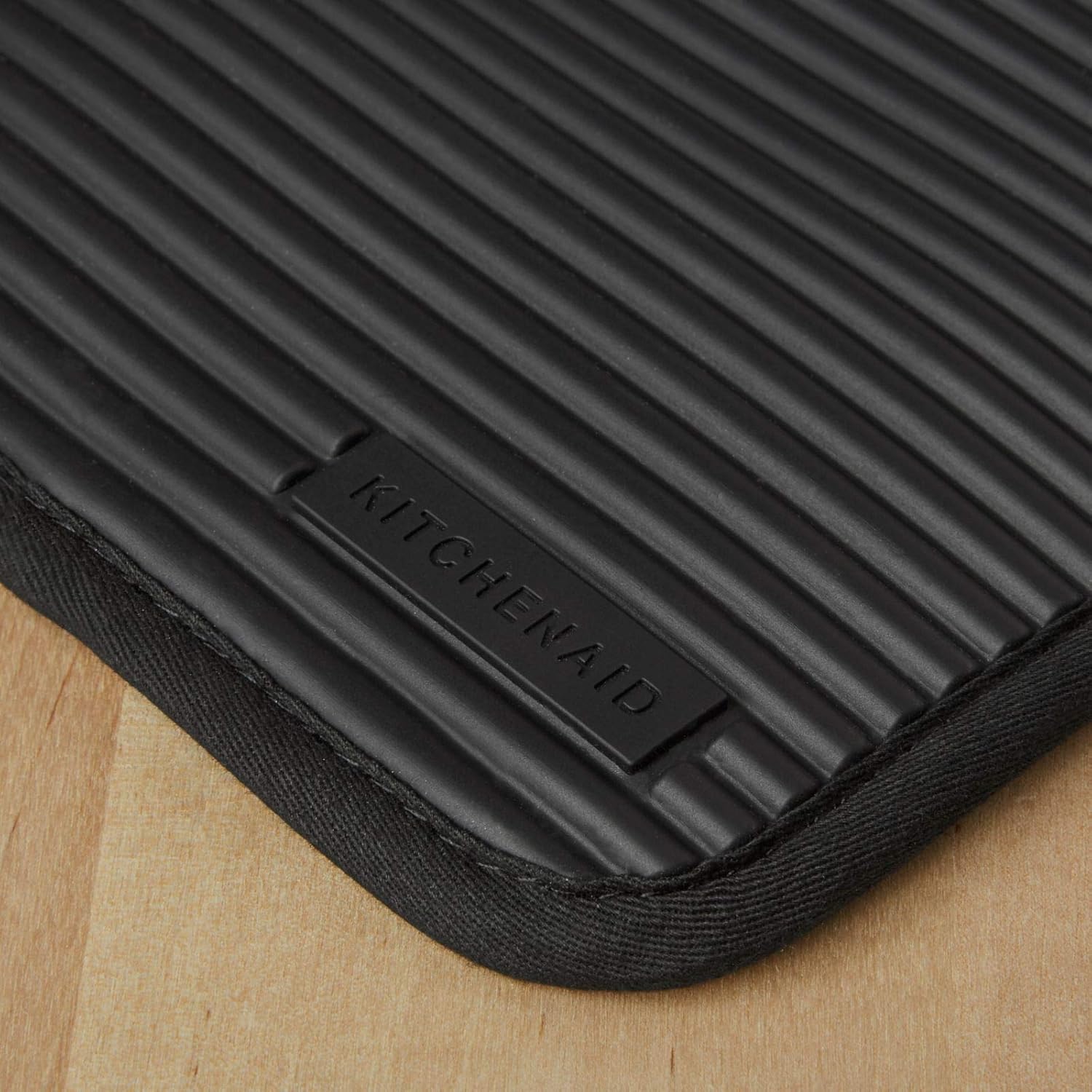 KitchenAid Kitchen Aid Ribbed Soft Silicone Pot Holder Set, 7"x9", Onyx Black: Home & Kitchen