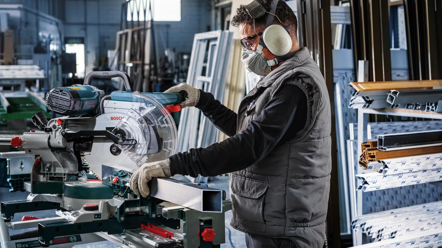 Bosch 1x PRO Multi Material Kreissägeblatt (für Aluminium, Kunststoff, Ø mm, Professional Zubehör kabelgebundene Kapp- und Gehrungssäge)