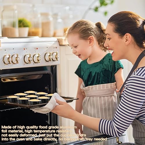 Vista 4 de Lainrrew Paquete de 50 tazas para hornear con tapas, moldes de papel de aluminio para magdalenas, moldes de papel de aluminio desechables, soportes