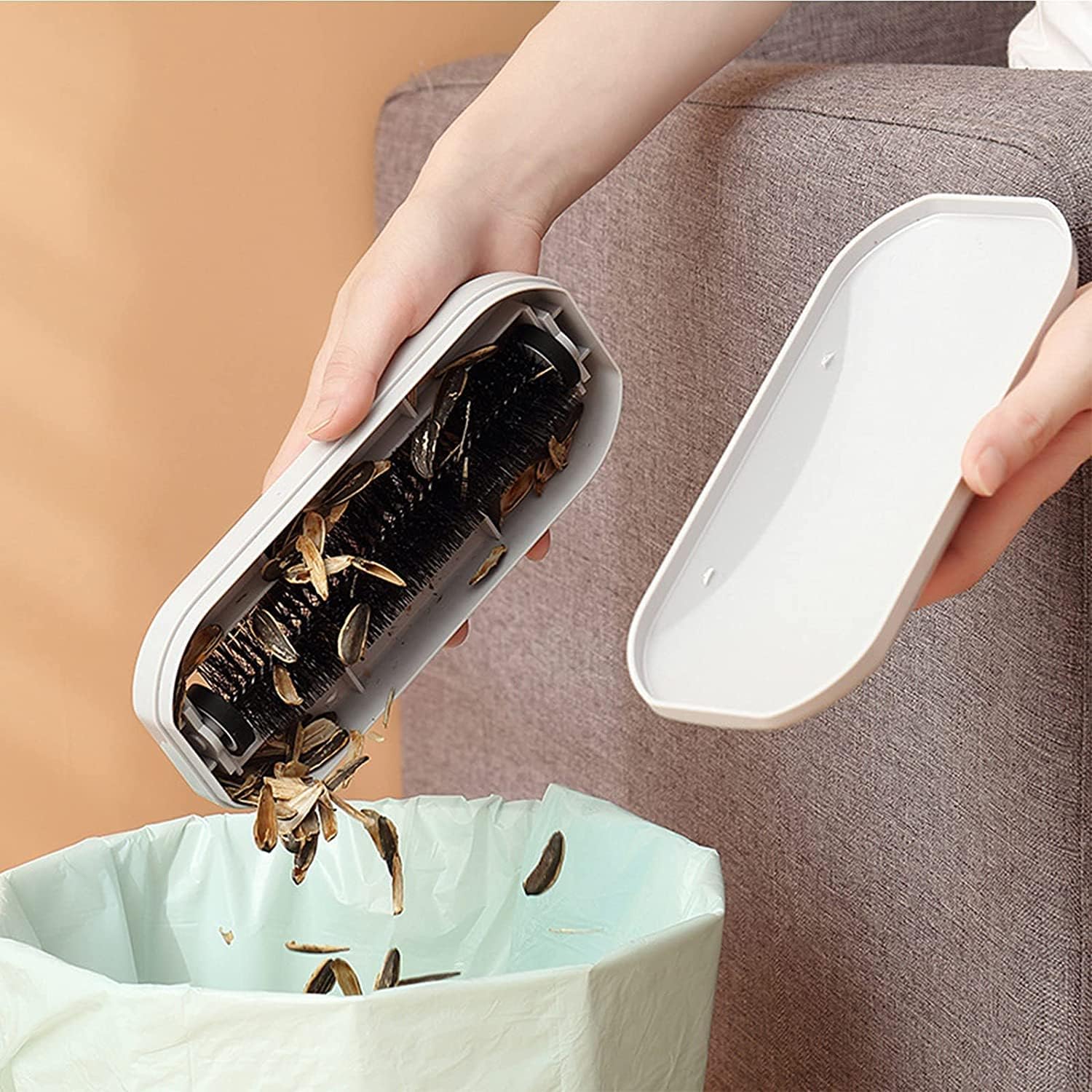 Onecheer Multi-Functional Table Crumb Sweeper, Handy Rolling Bed Sweeping Brush, Floor Dust Remover, Cleaning Brush for Removing Lint Dust in Clothes, Furniture